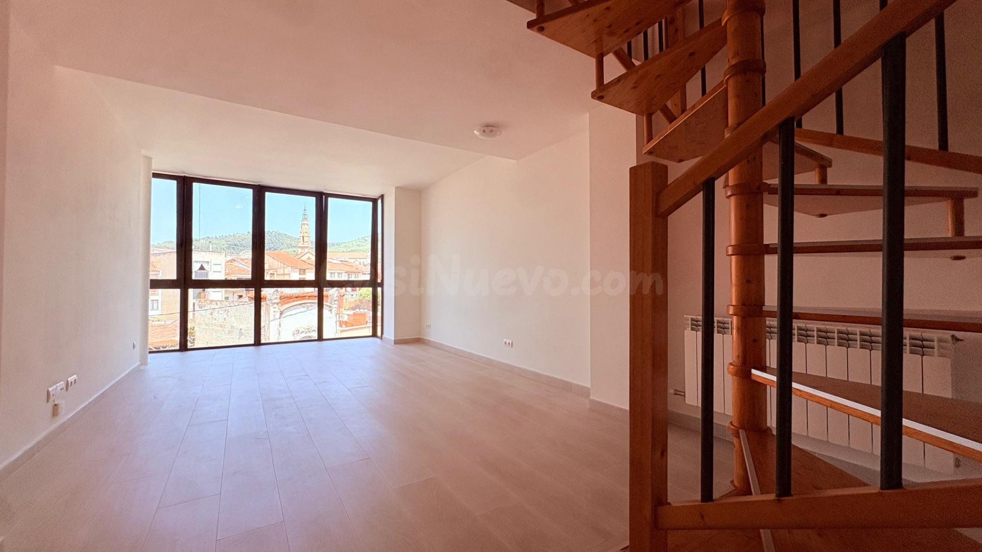 DÚPLEX AMB TERRASSA PRIVADA AL CENTRE - foto 3