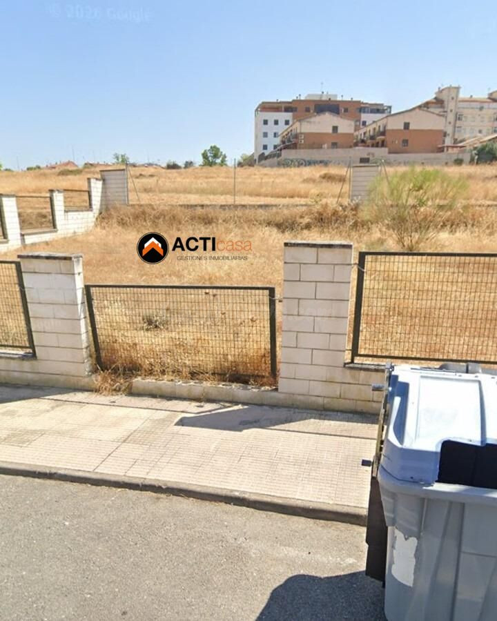 TERRENO CON PROYECTO EN CÁCERES EL VIEJO