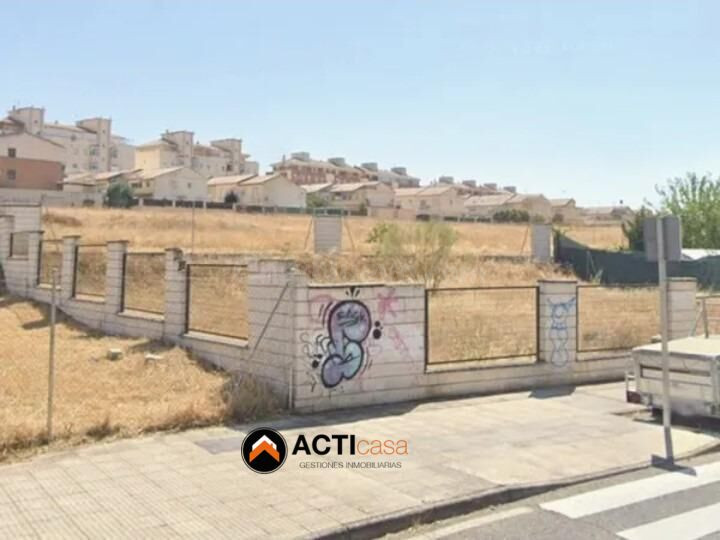TERRENO CON PROYECTO EN CÁCERES EL VIEJO - foto 2