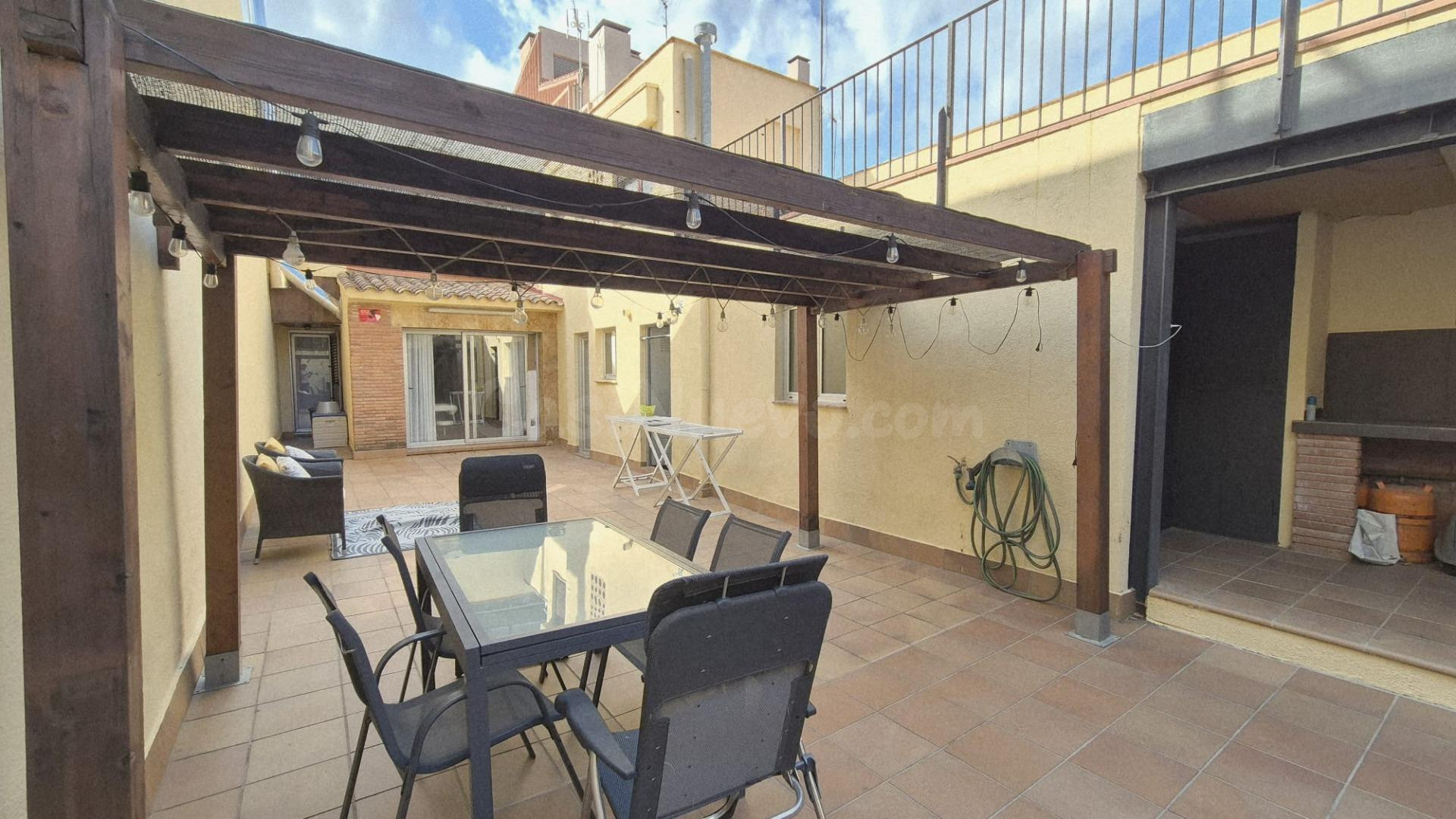 PLANTA BAIXA AMB GARATGE PRIVAT I GRAN PATI
