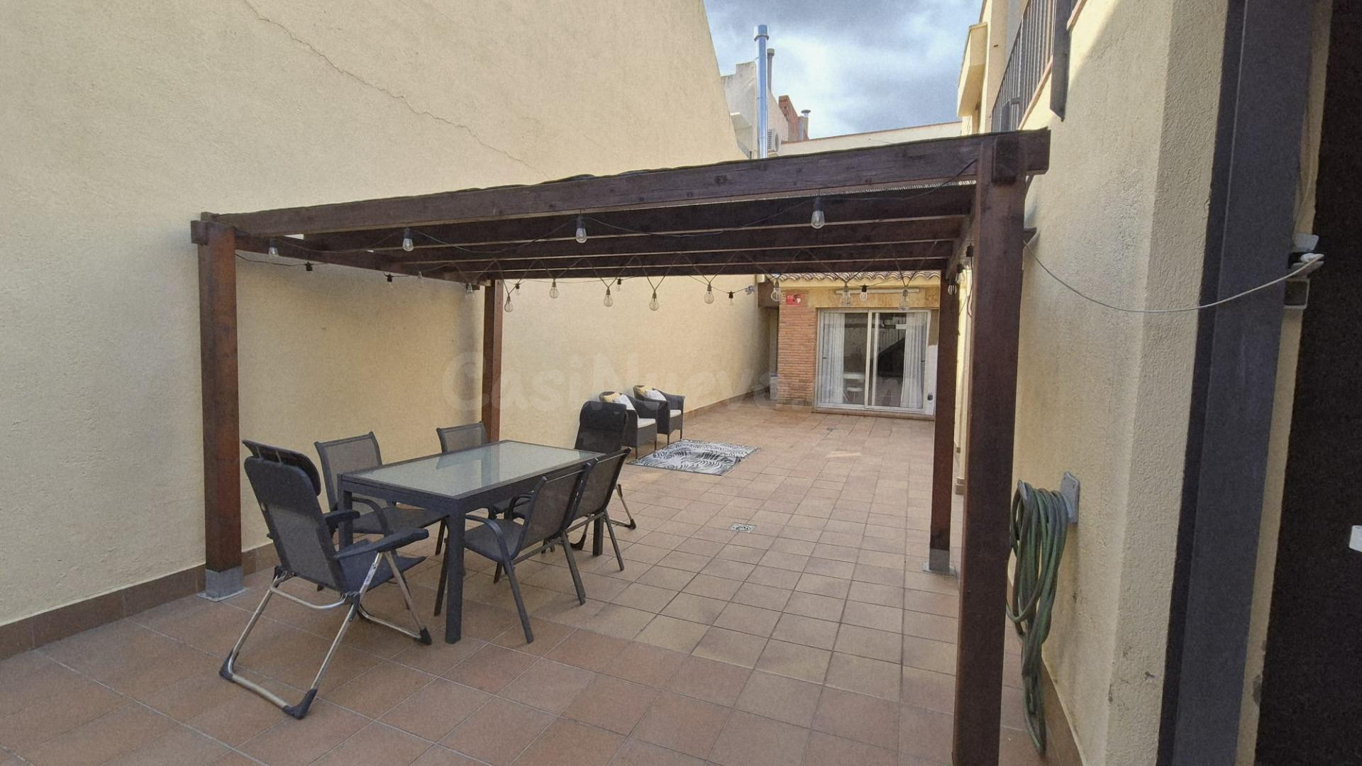 PLANTA BAIXA AMB GARATGE PRIVAT I GRAN PATI - foto 5