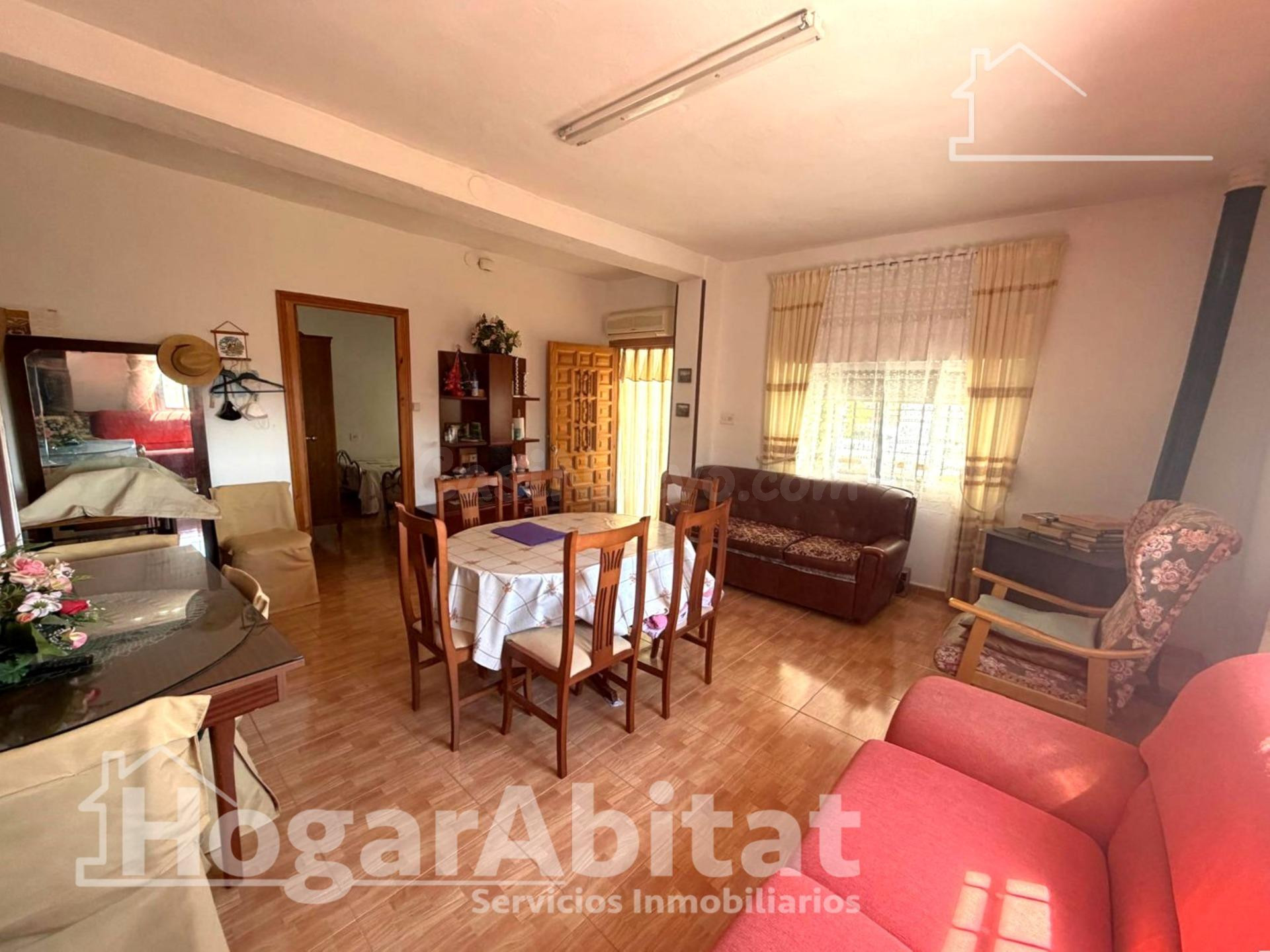 ¡VISTAS A LAS MONTAÑAS! CHALET CON TERRENO RÚSTICO, TERRAZA, - foto 5