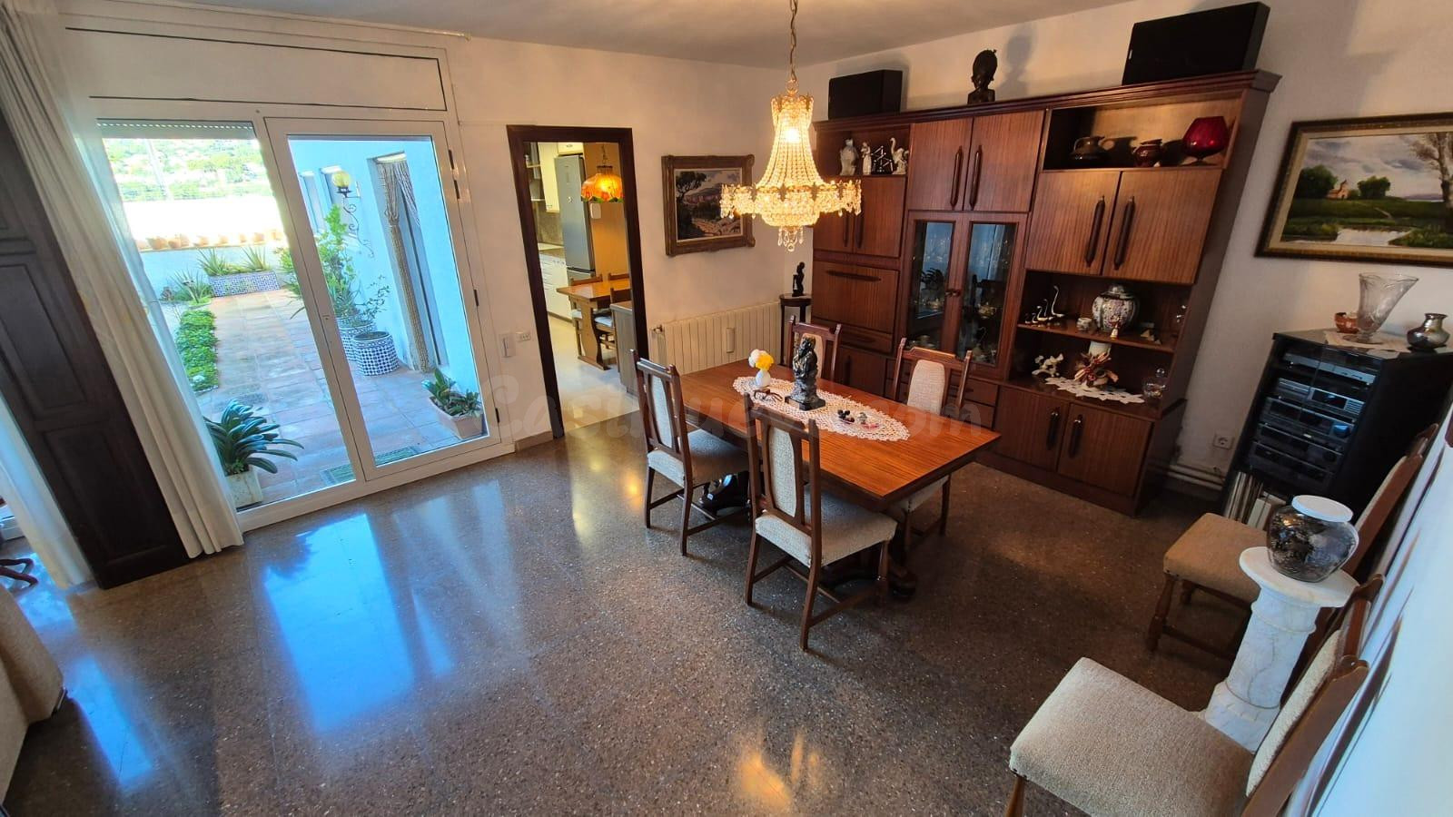 Lloguer de casa familiar exclusiva amb gran pati i ubicació  - foto 4