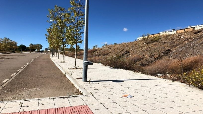 Urbis te ofrece un suelo urbano en venta en zona La Plata-Huerta Otea, Salamanca.