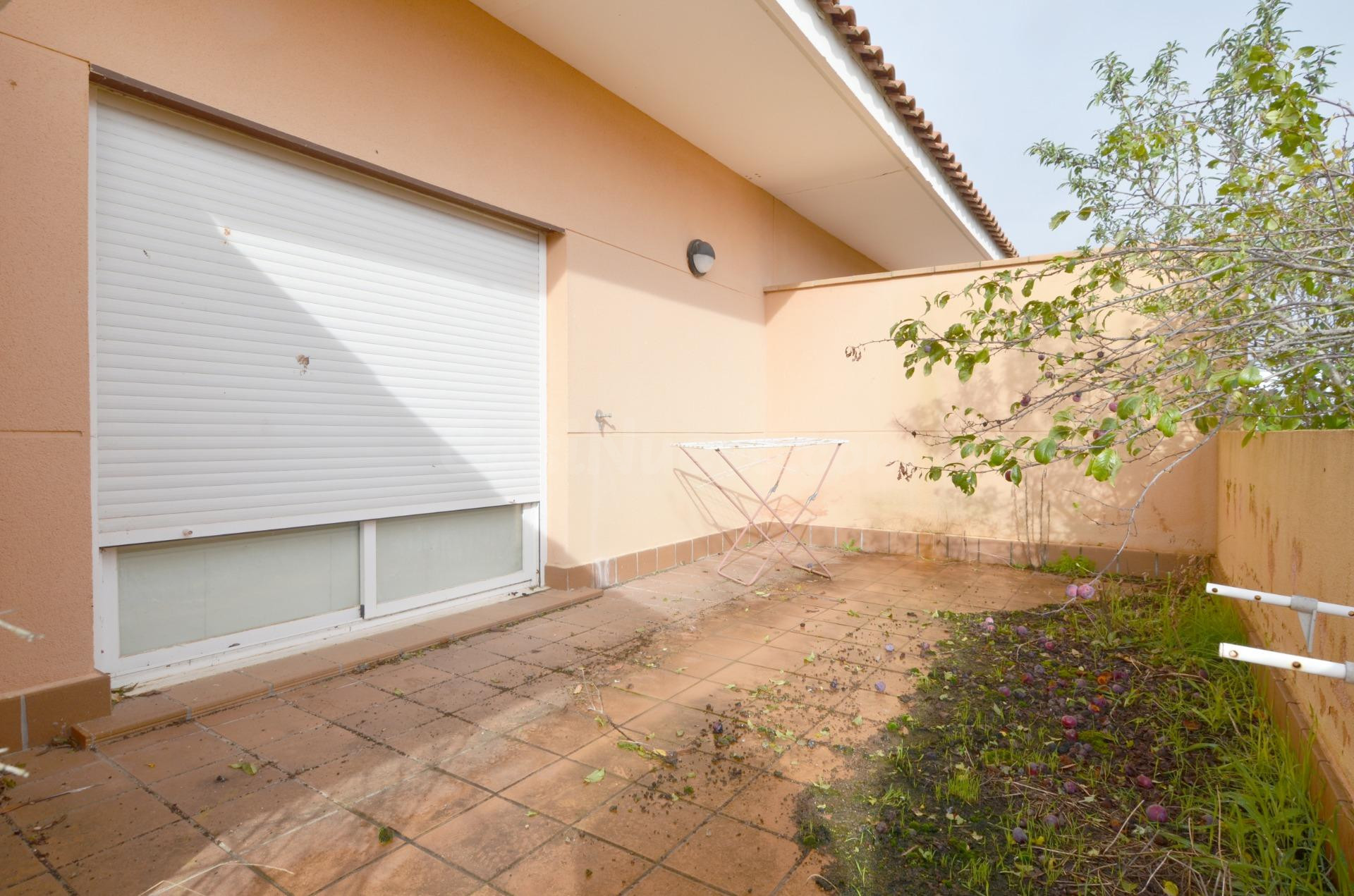 Urbis te ofrece un chalet pareado en venta en Urb. Oasis Gol - foto 5