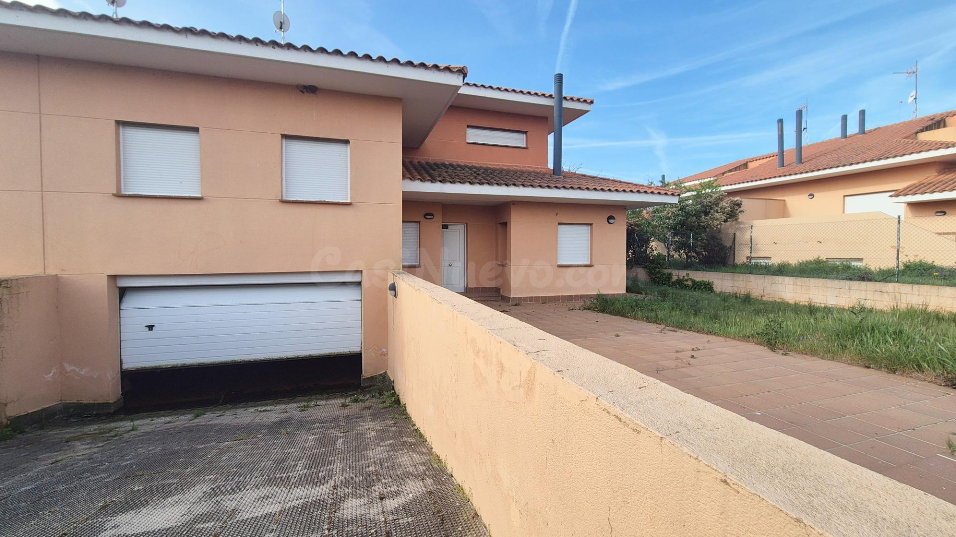 Urbis te ofrece un chalet pareado en venta en Urb. Oasis Gol - foto 3