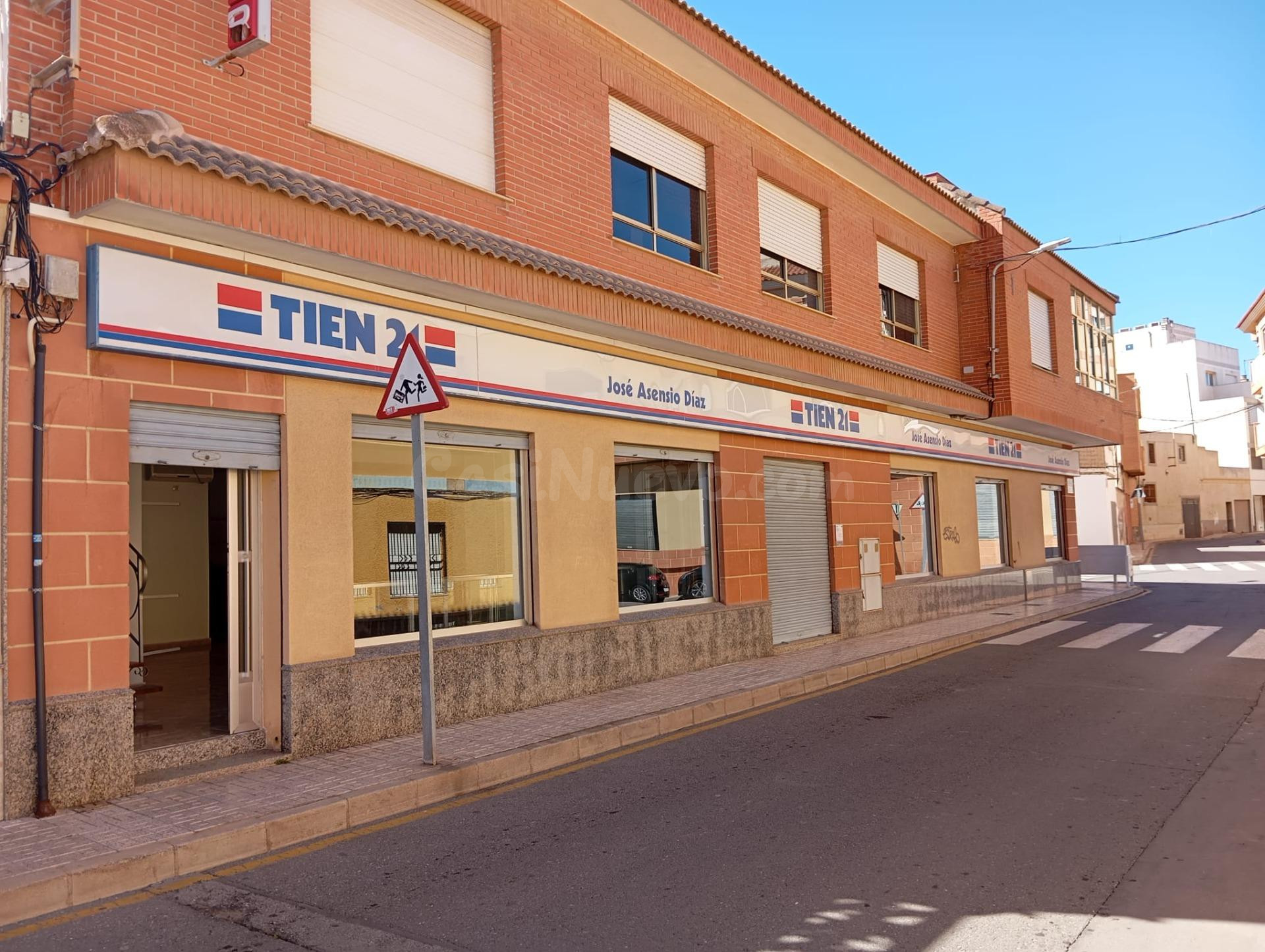 GRAN OPORTUNIDAD EN EL CENTRO DE LA UNIÓN – LOCAL + PLANTA S - foto 2