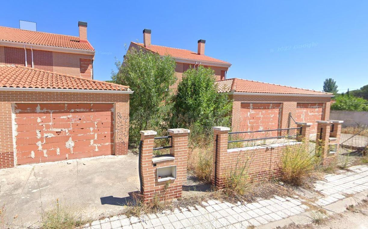 Urbis te ofrece un conjunto de nueve chalets adosados en ven - foto 2