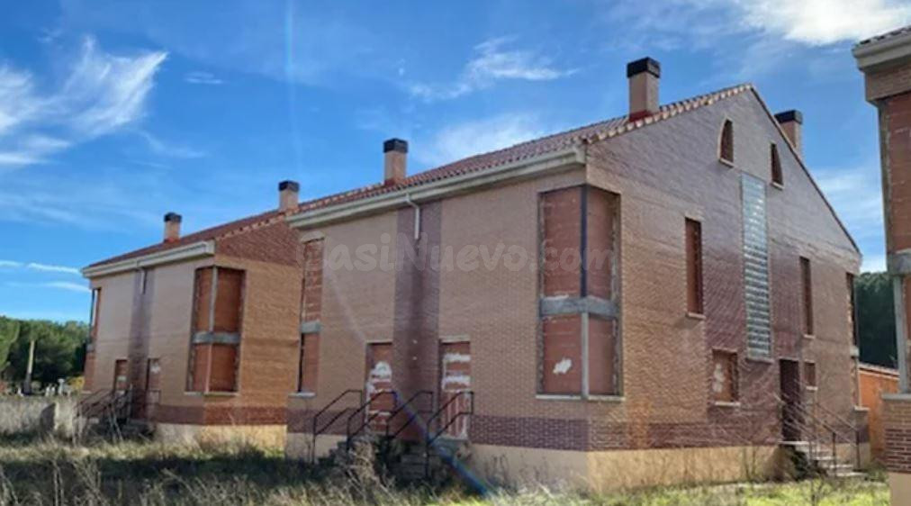 Urbis te ofrece un conjunto de nueve chalets adosados en ven - foto 3