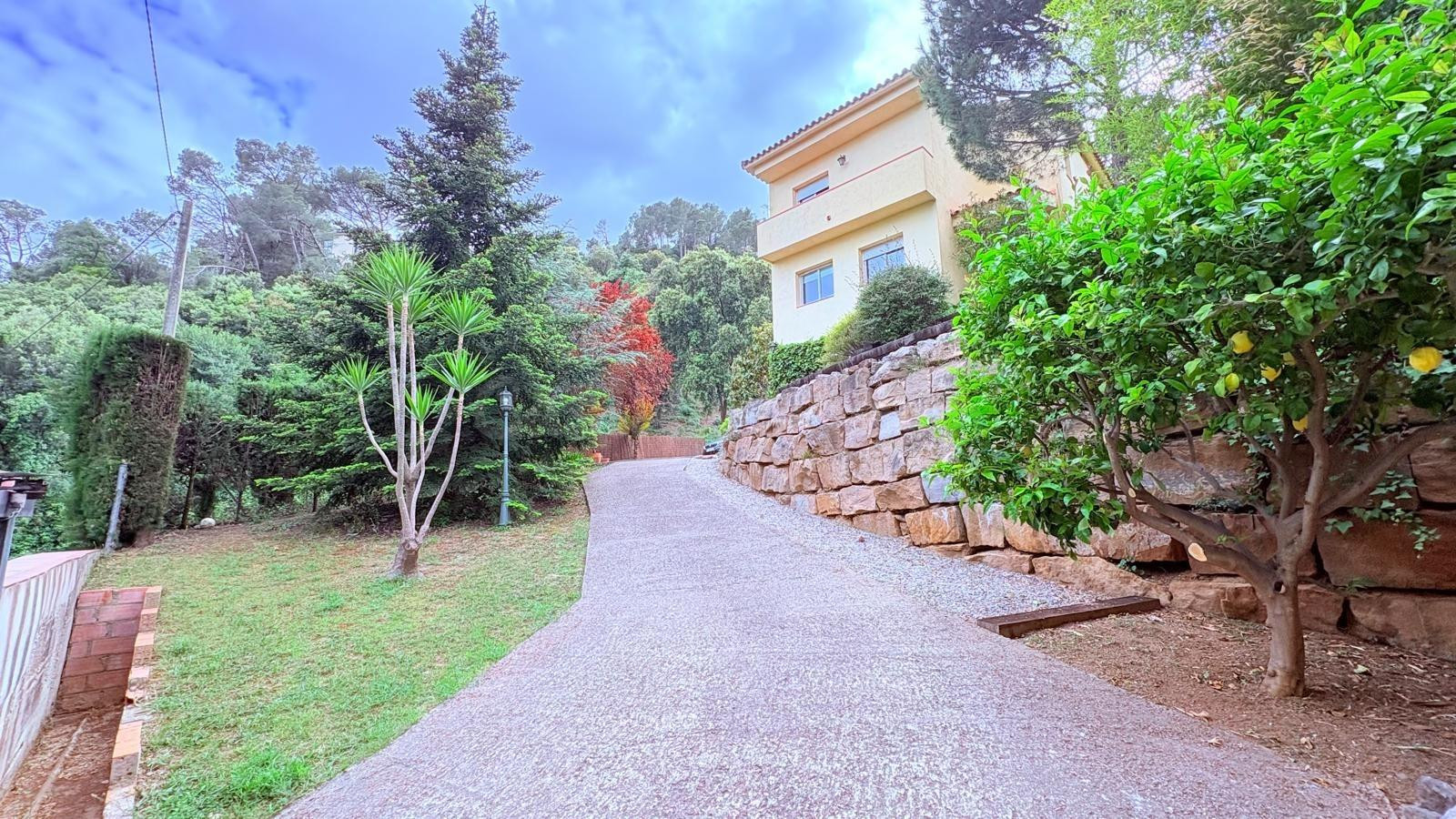 CASA EN VENDA A SANT FELIU DEL RACÓ - foto 4