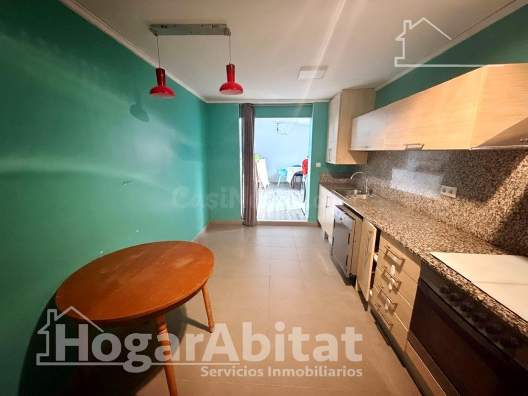 AMPLIO ENTRESUELO CON GARAJE, TRASTERO Y TERRAZA - foto 4