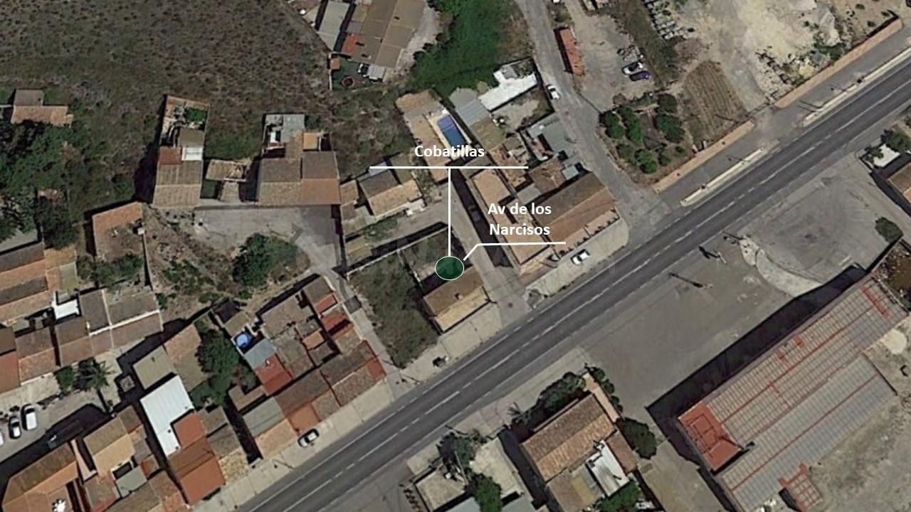 SUELO URBANO EN VENTA EN COBATILLAS - foto 2