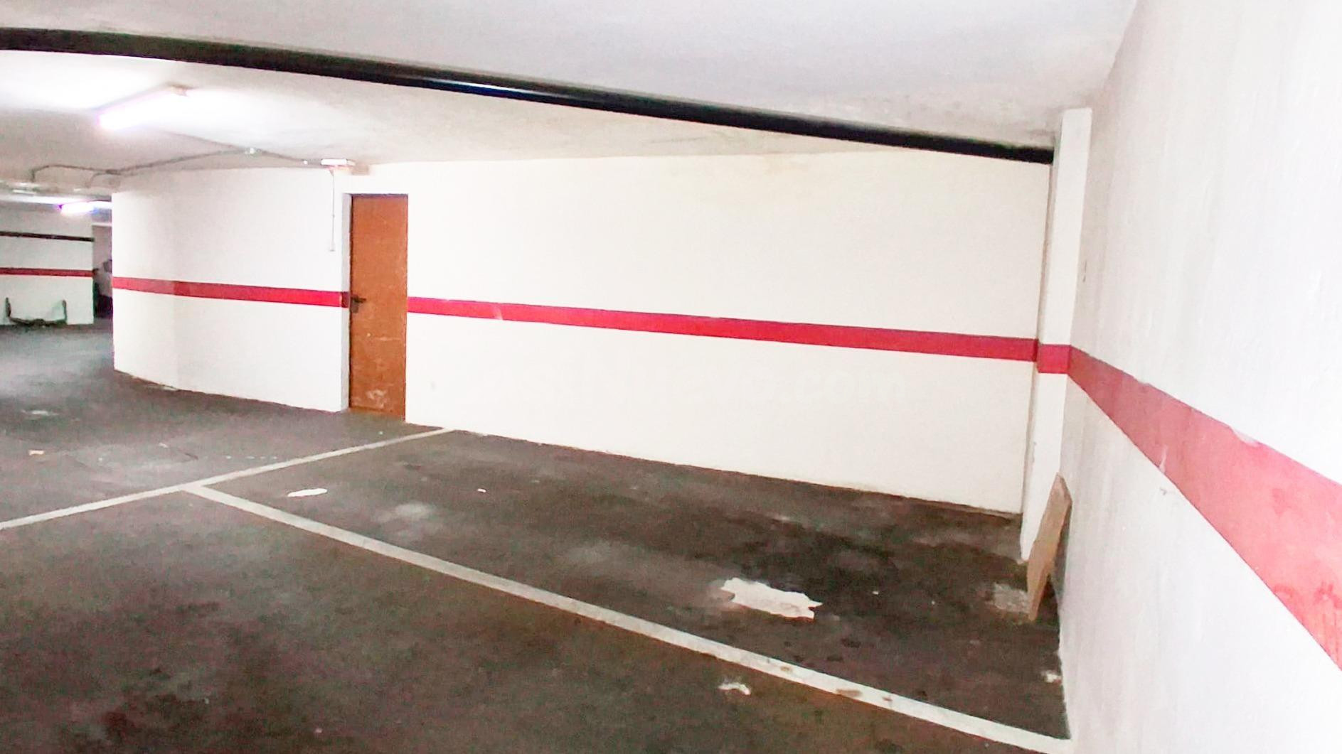 PLAZAS DE GARAJE EN VENTA SALAMANCA. Urbis te ofrece dos pla - foto 2
