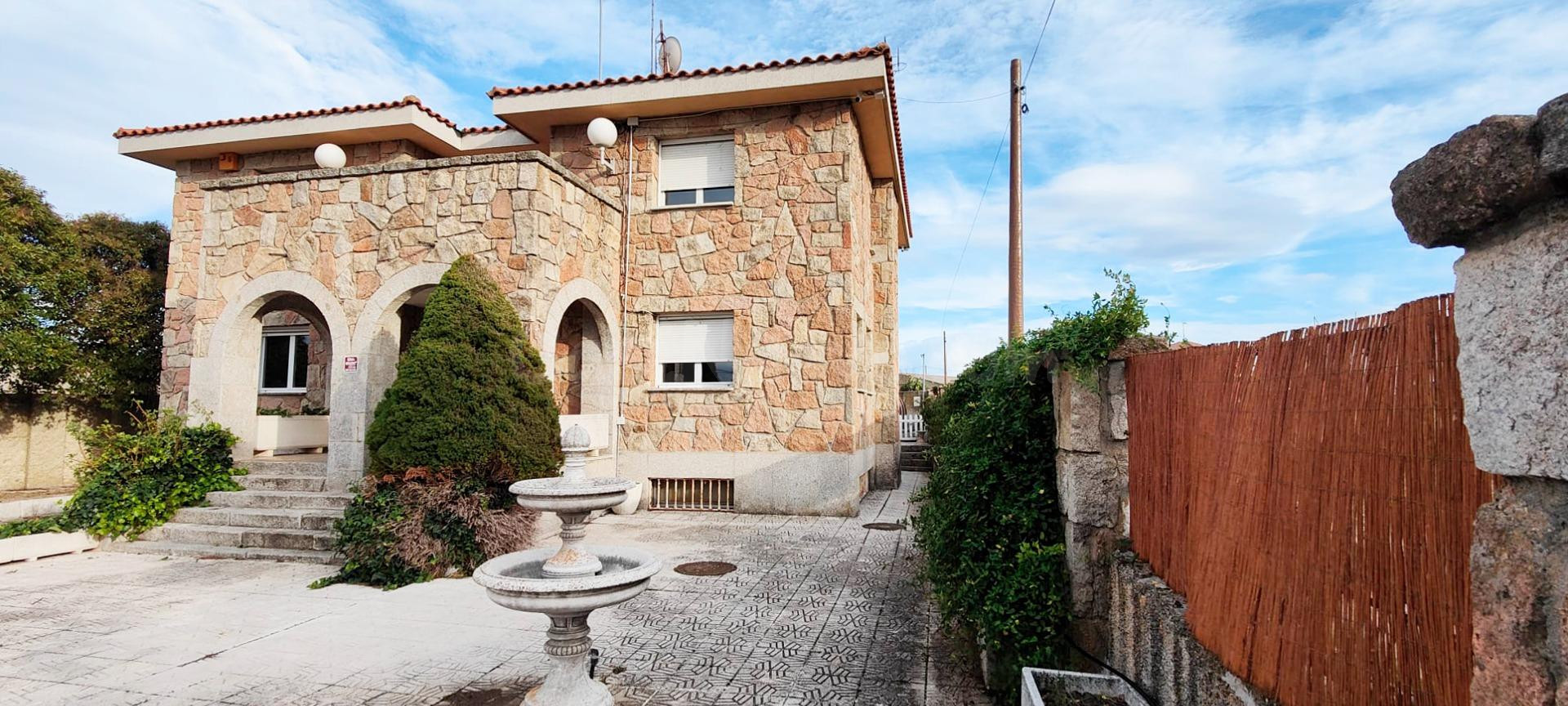 CHALET EN VENTA CALZADA DE VALDUNCIEL. Urbis te ofrece un ch - foto 2