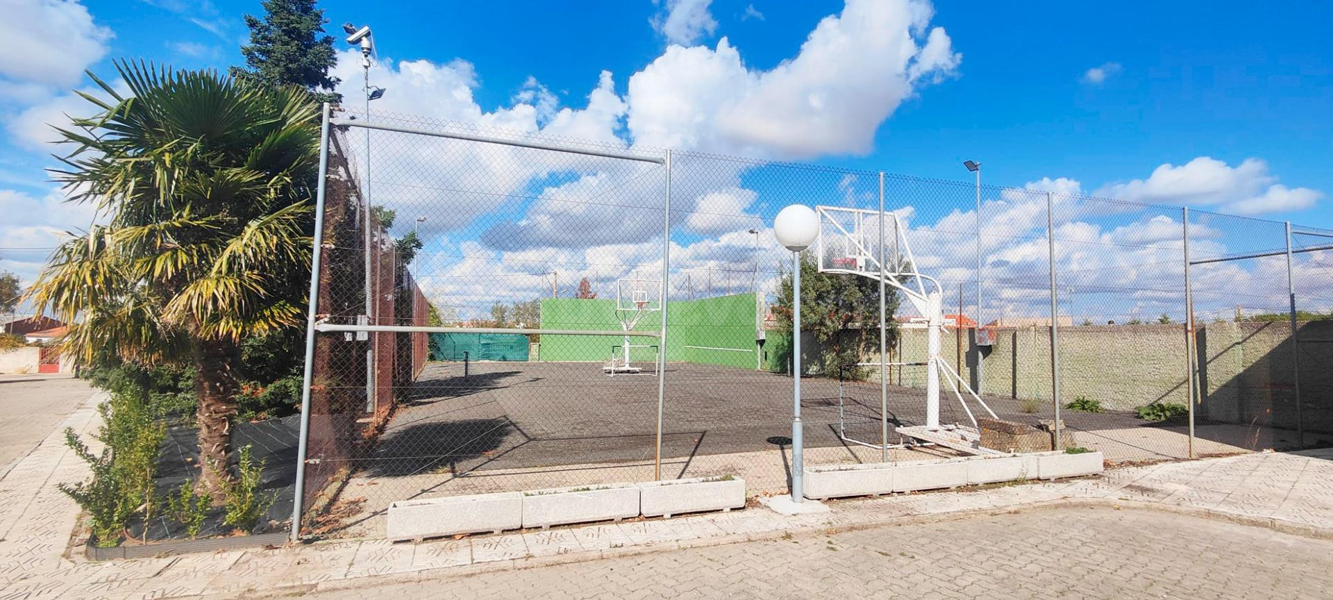 CHALET EN VENTA CALZADA DE VALDUNCIEL. Urbis te ofrece un ch - foto 4