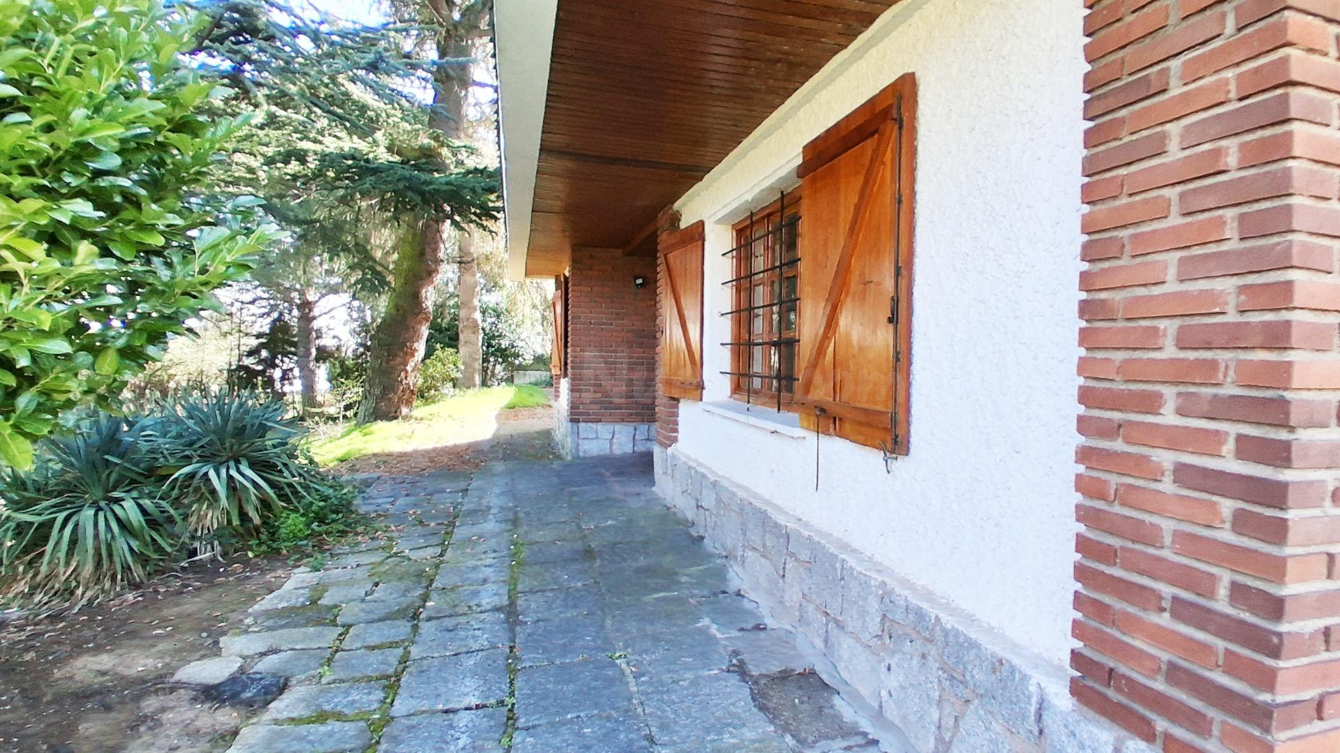 CHALET VENTA SANTA MARTA DE TORMES. Urbis te ofrece una parc - foto 5