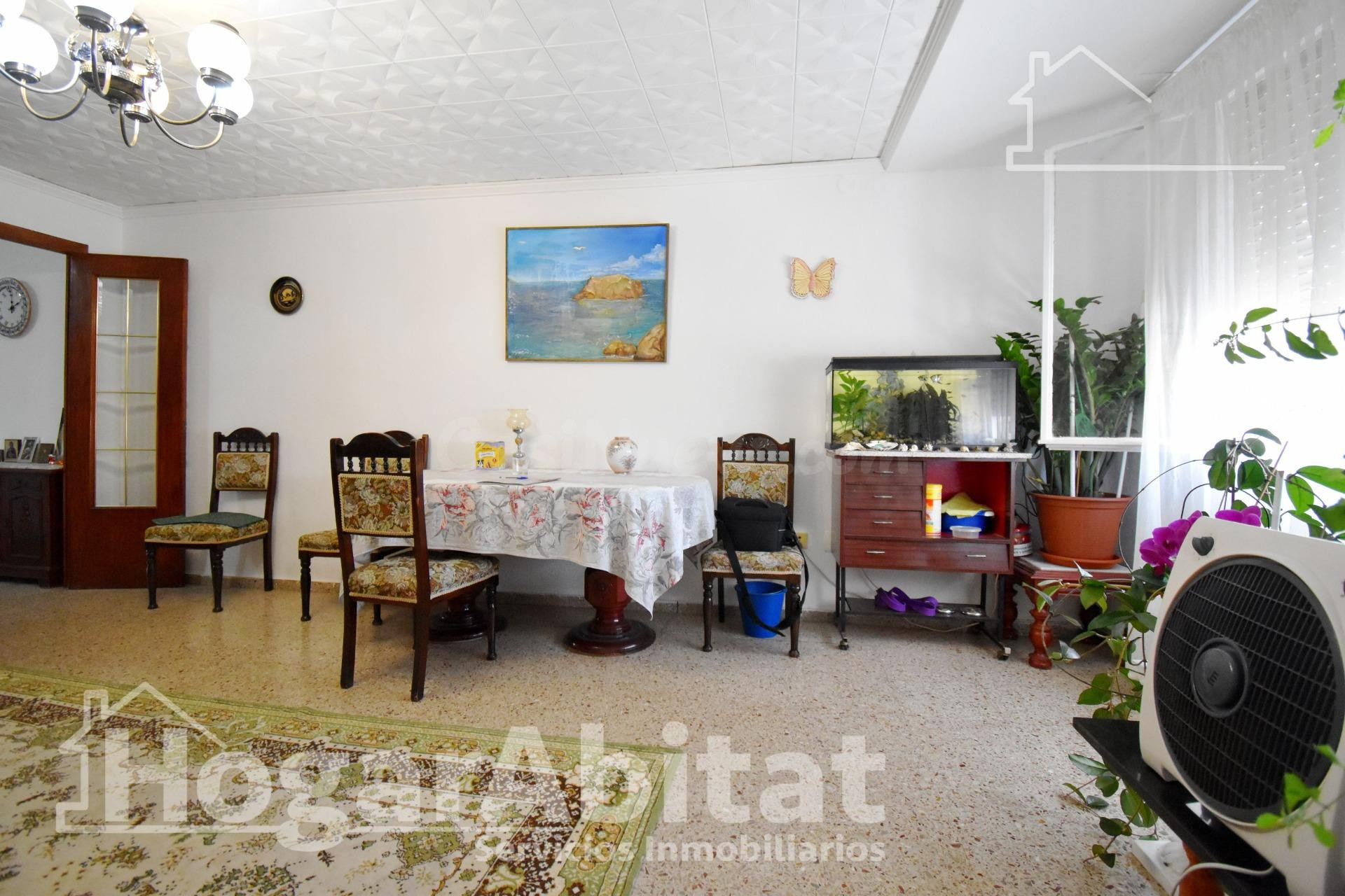 ¡4 DORMITORIOS! MUY AMPLIO CON BALCÓN EN EL CENTRO - foto 4