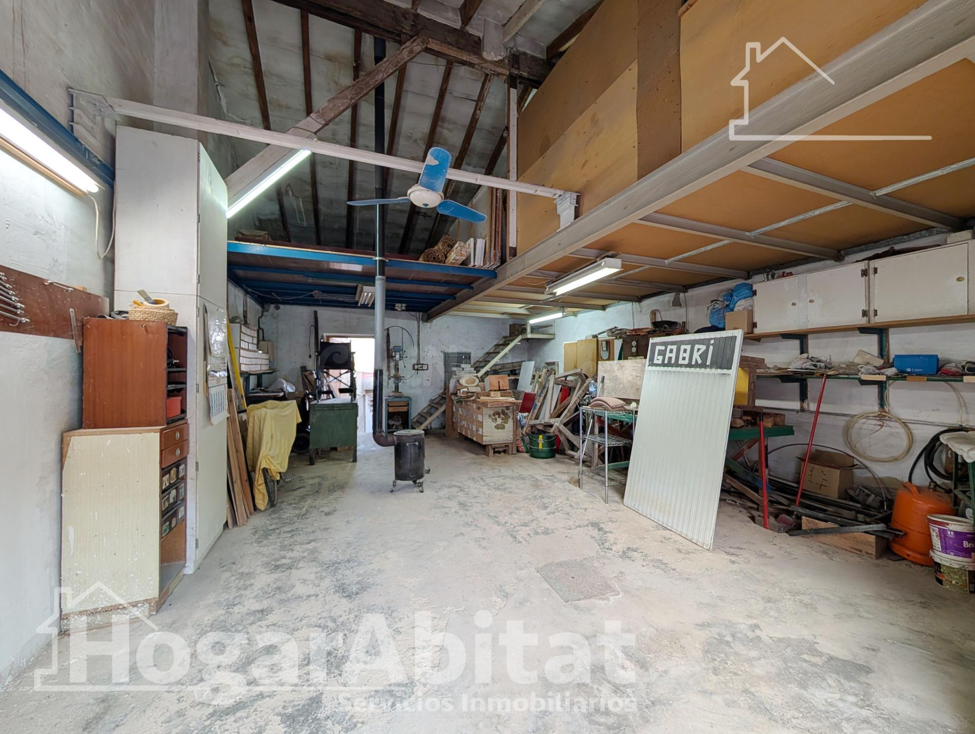 ¡HAZLA A TU GUSTO! CASA ESQUINERA Y LUMINOSA CON PATIO - foto 3