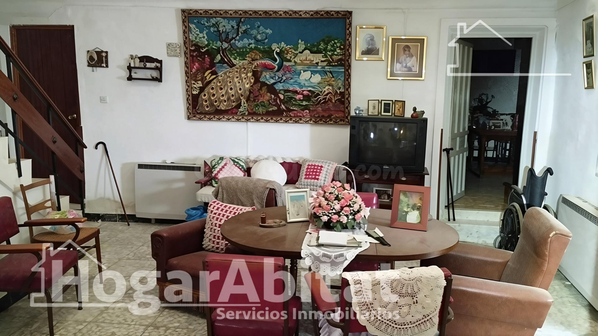 ¡GRAN OPORTUNIDAD! ECONÓMICA Y AMPLIA CASA CON GARAJE - foto 3