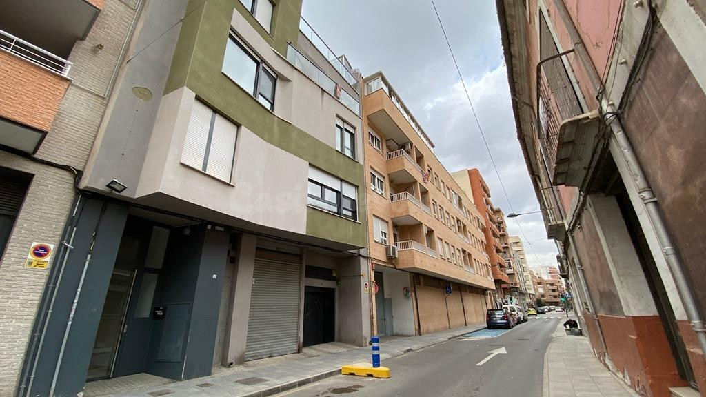 LOCAL COMERCIAL EN VILLENA, ALICANTE