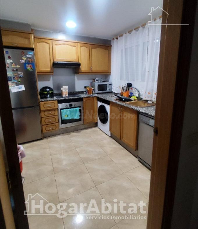 BONITO ADOSADO REFORMADO CON TERRAZA, BARBACOA, GARAJE Y PIS - foto 5