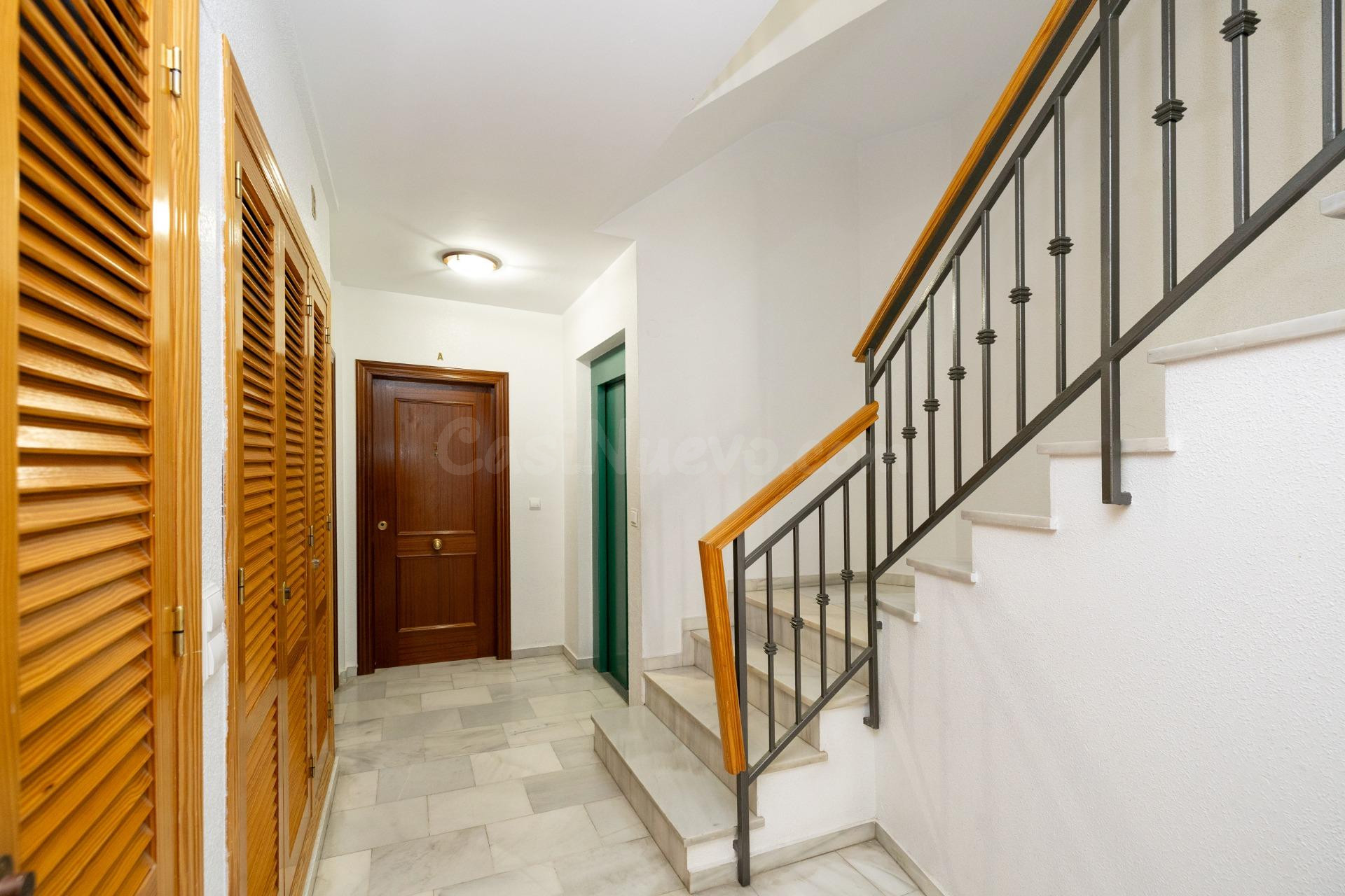 ALQUILER A EMPRESAS Amplio piso de 3 dorm hasta 6 personas, terraza, ascensor, facturable. - foto 2
