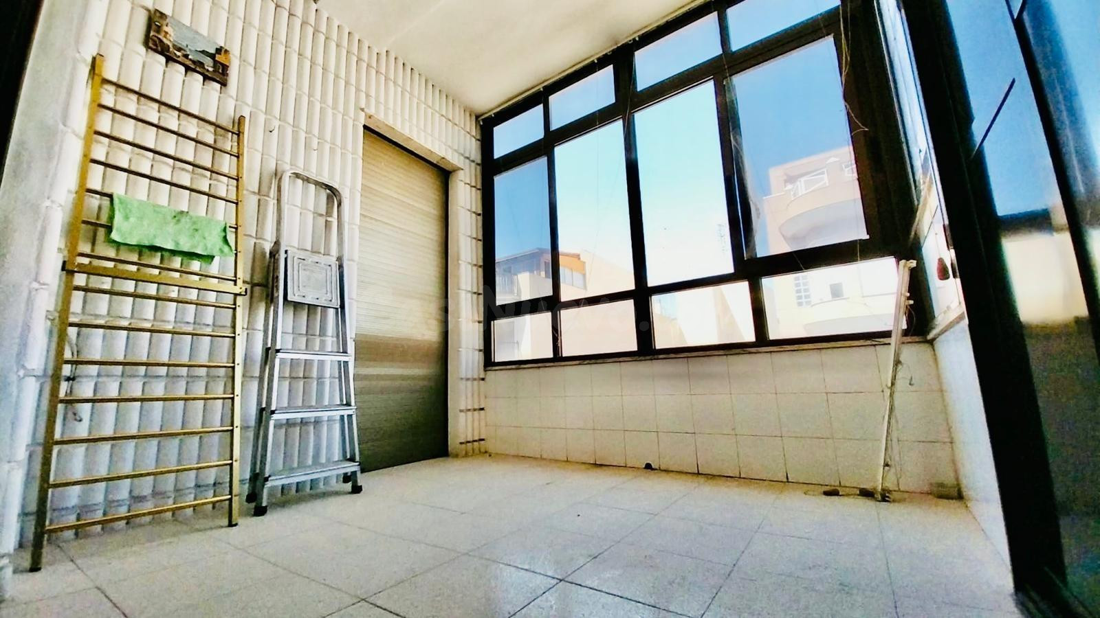Piso céntrico de gran tamaño en Guardamar. - foto 4