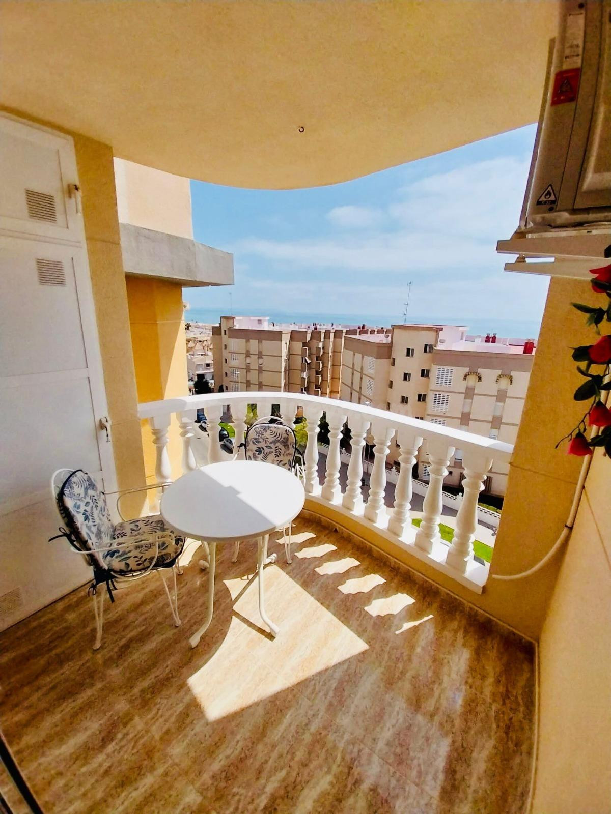Se vende estupendo apartamento en estado impecable con vista - foto 3
