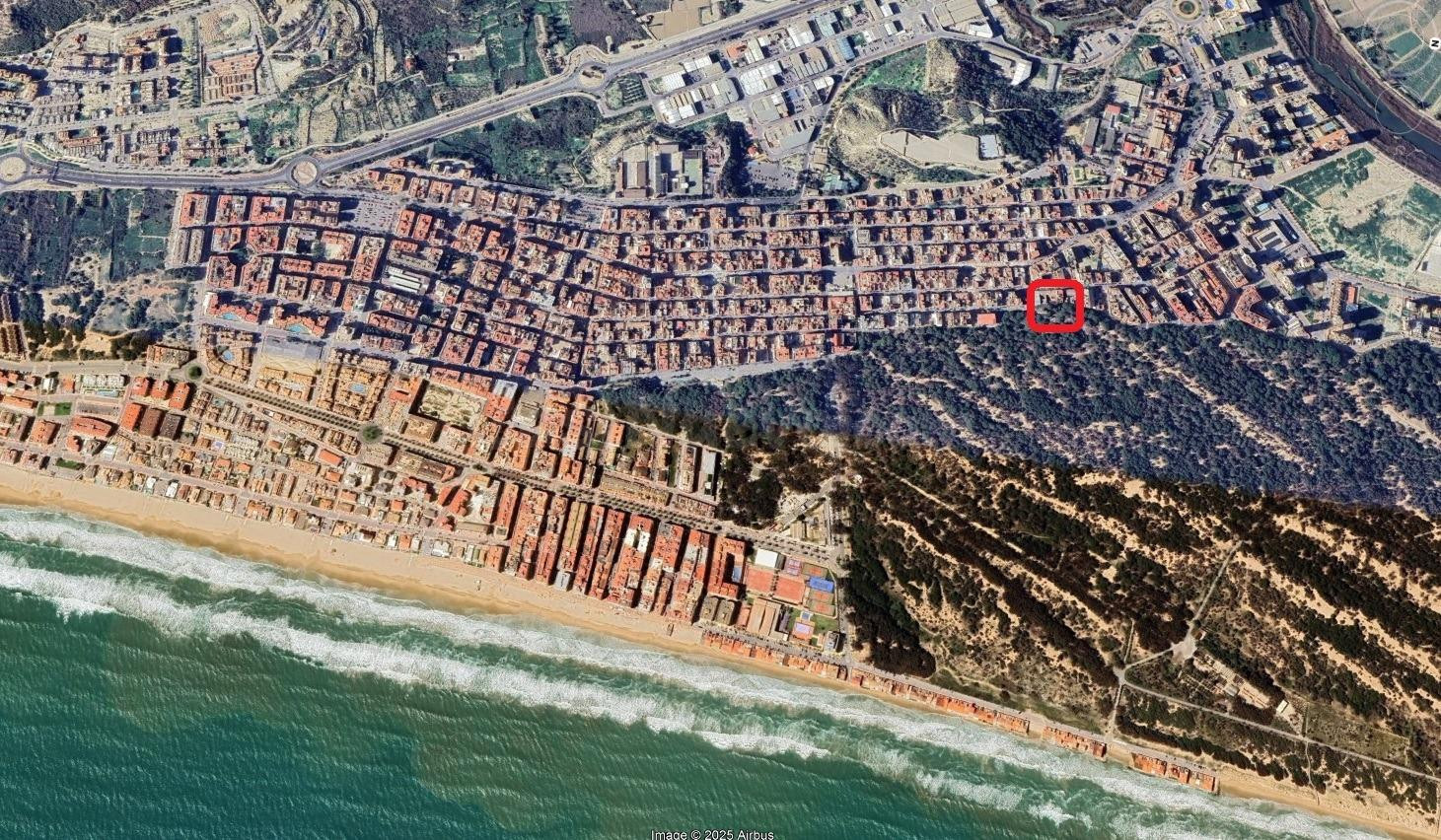 Parcela urbana de más de 400 m2 en Guardamar con dos orienta - foto 2