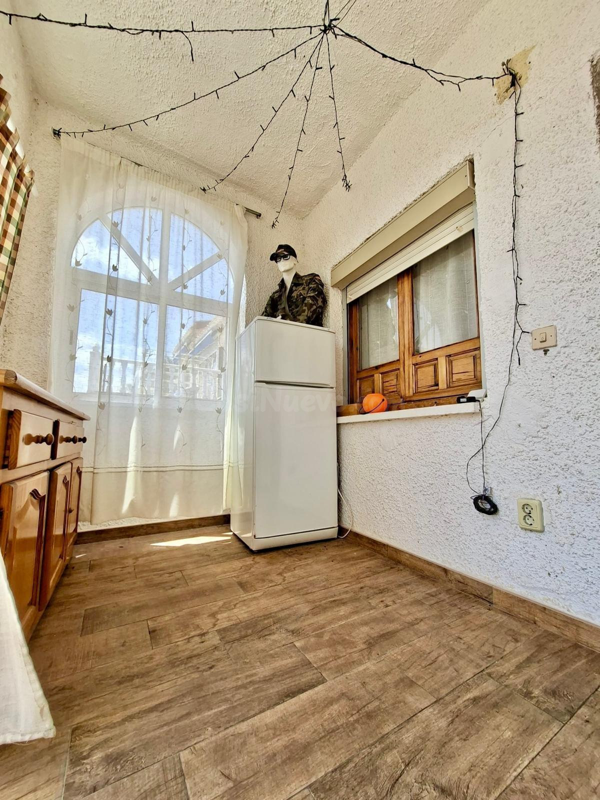 Villa privada en Urbanización La Marina con 250 m2 de parcel - foto 5