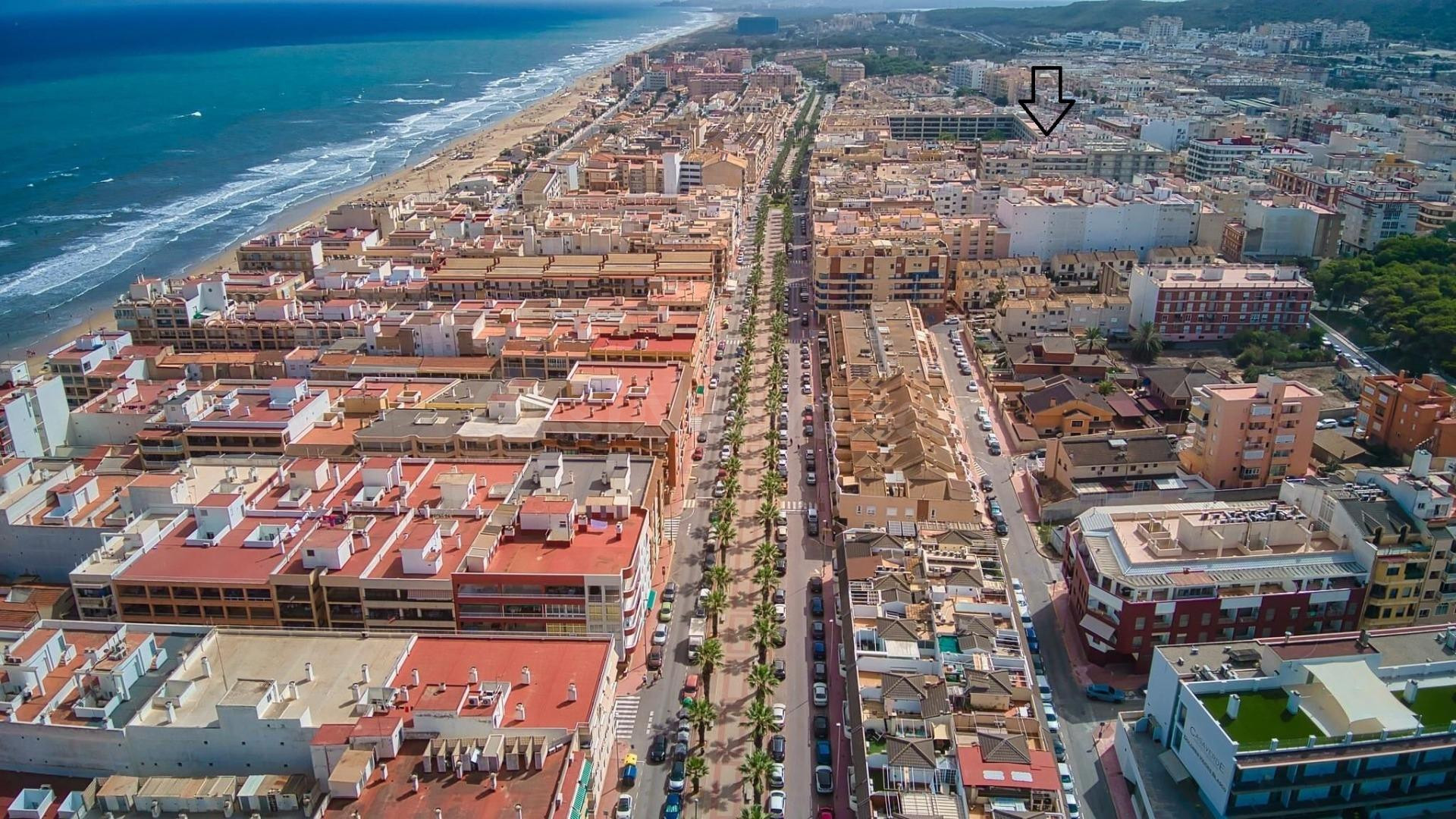 Alquiler de larga estancia de Bonito apartamento reformado e - foto 2