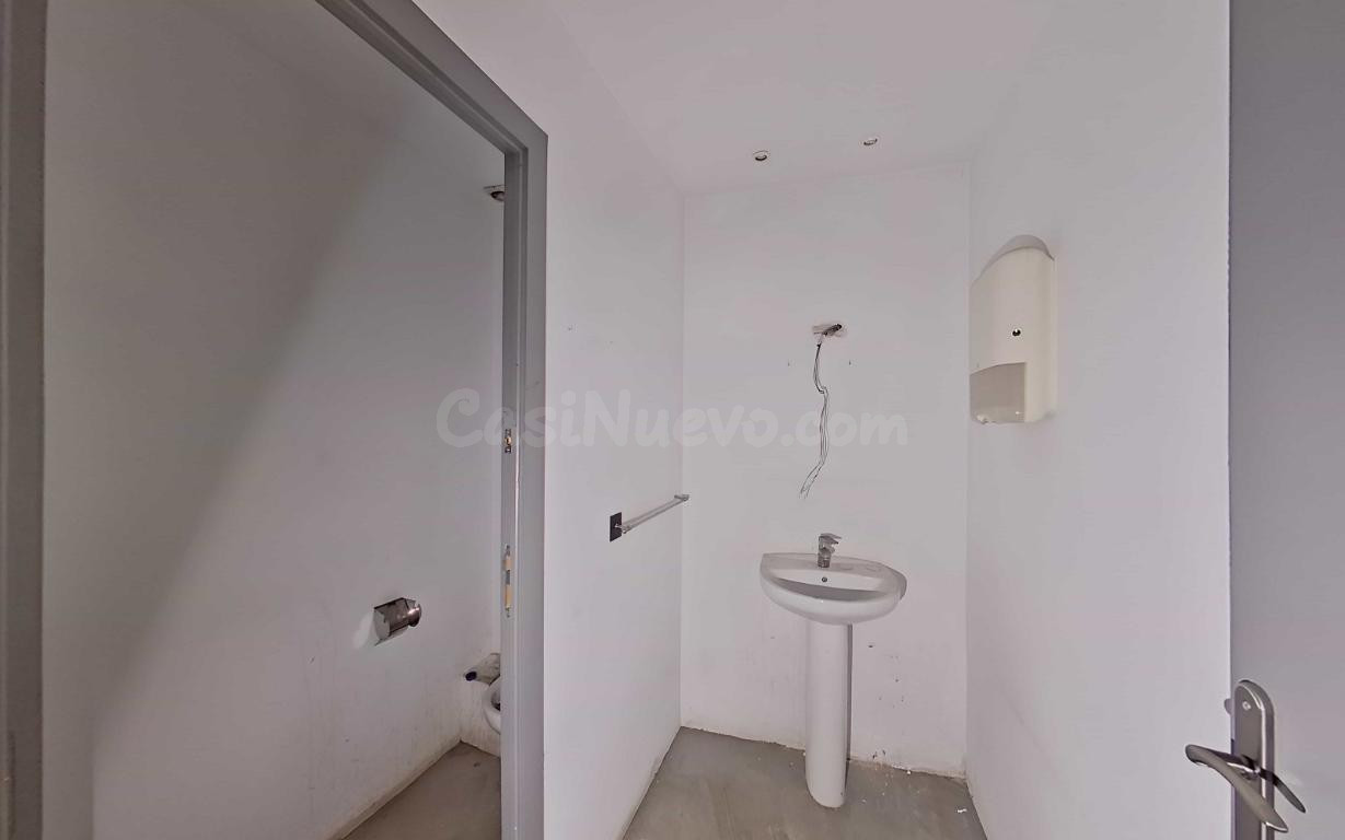 LOCAL COMERCIAL EN VENTA EN MATARÓ - foto 3