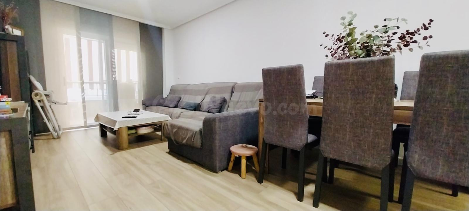 Bonita vivienda en Guardamar, con 3 habitaciones y reformada - foto 4