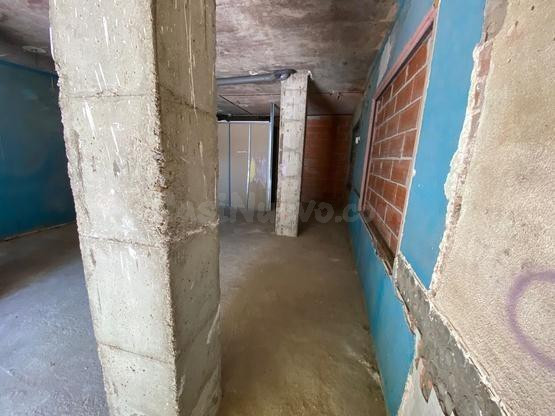 Local comercial 98m² en venta - Platja de l astillero - foto 5