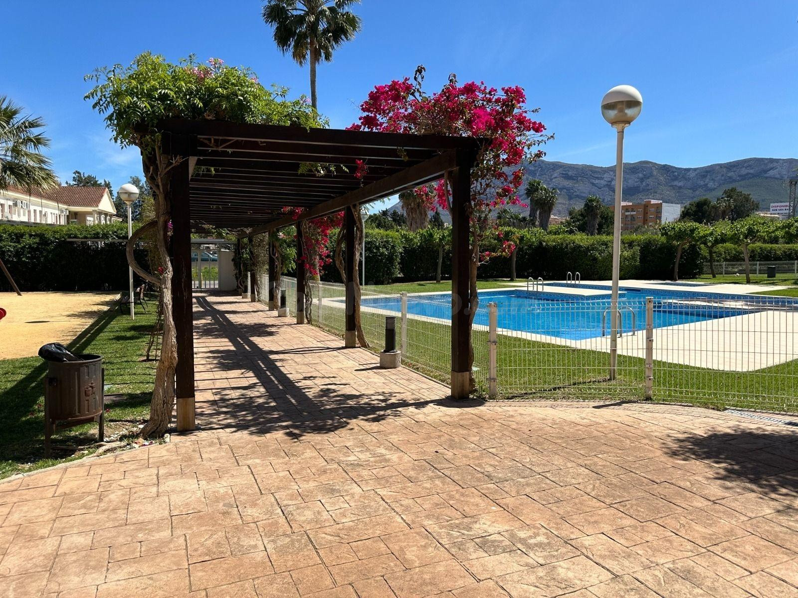 EXCLUSIVO APARTAMENTO A 300 m DE LA PLAYA EN DÉNIA, CON  GAR - foto 2