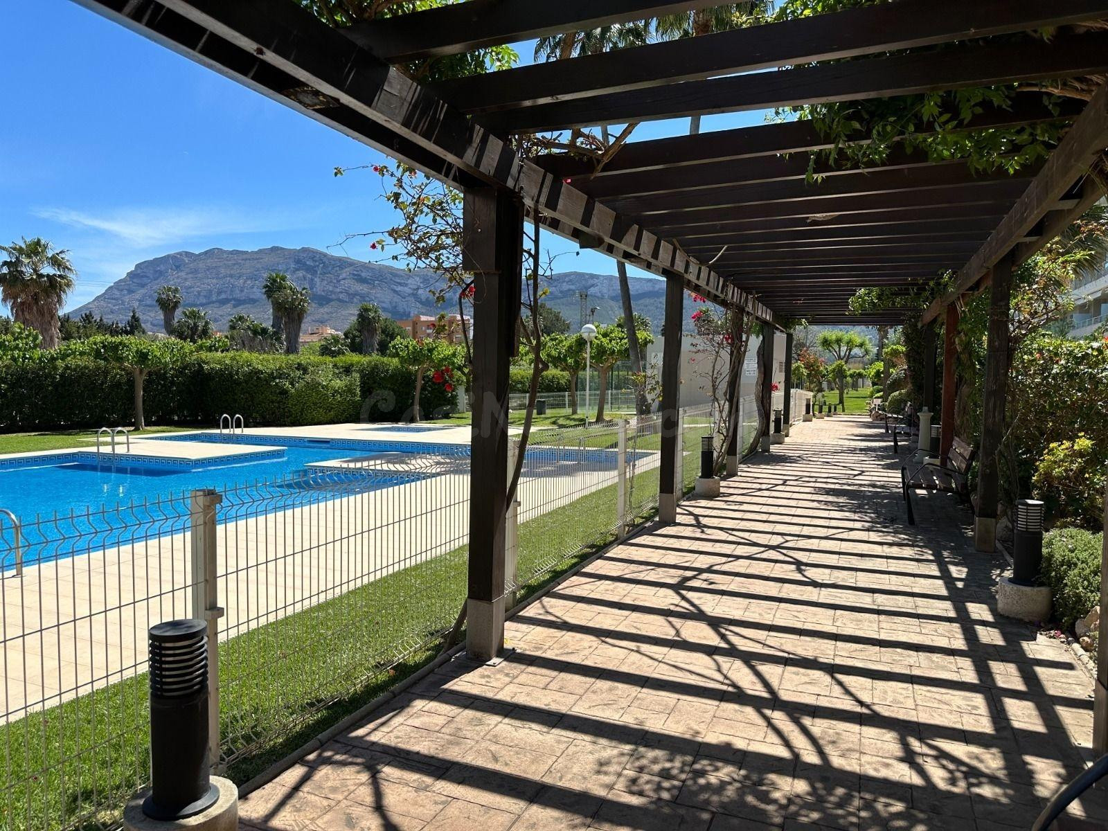 EXCLUSIVO APARTAMENTO A 300 m DE LA PLAYA EN DÉNIA, CON  GAR - foto 3