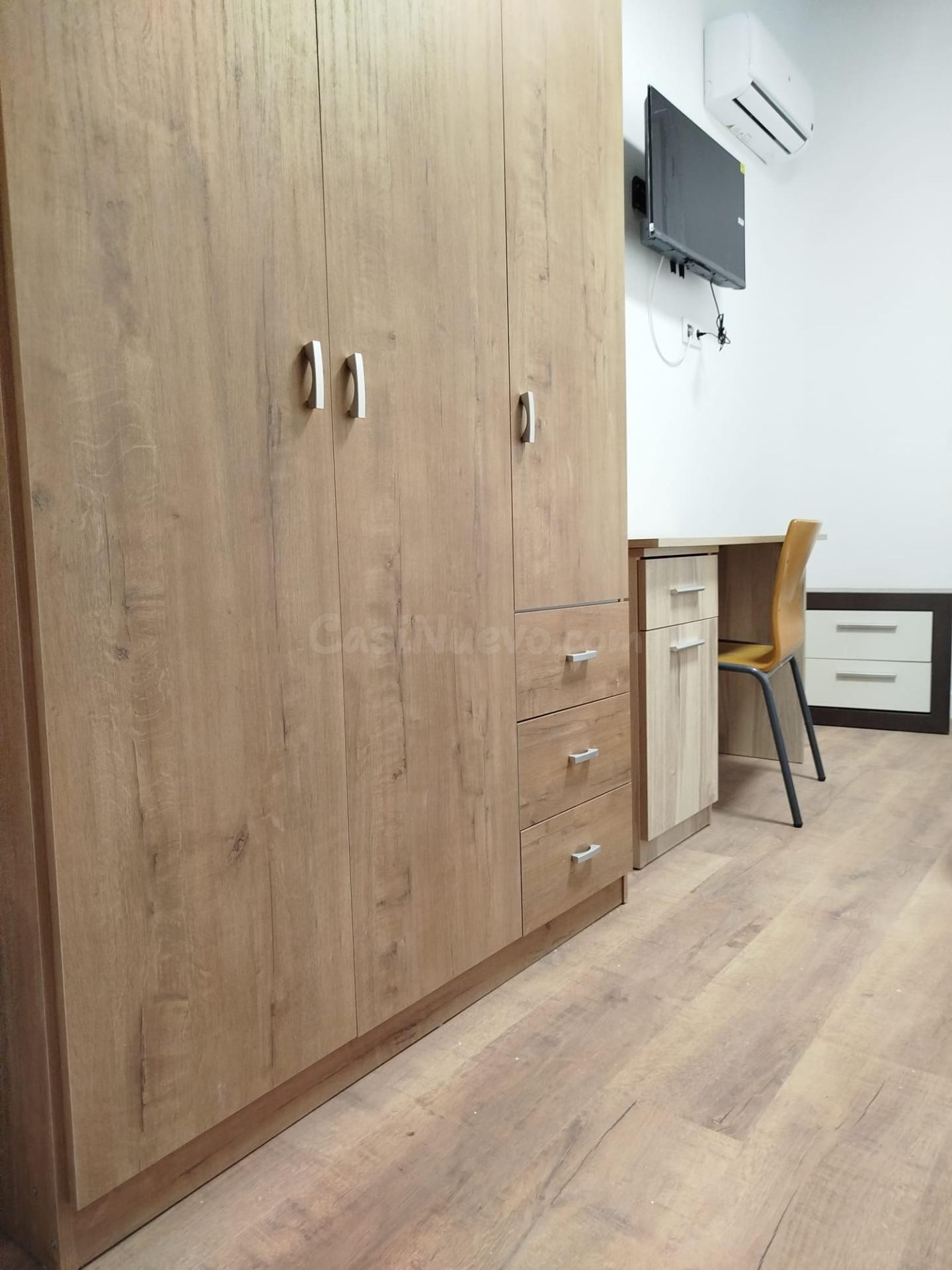 Habitación equipada junto al Puente Nuevo – ¡Ubicación Premium! - foto 3