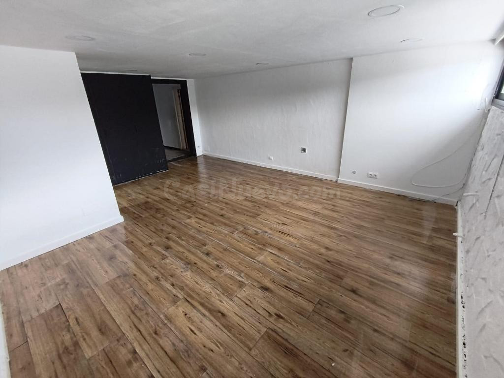 CASA DE CINCO habitaciones EN PINEDA DEL MAR - foto 2