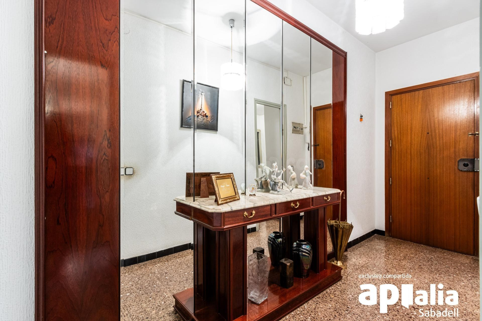 4 habitaciones CON BALCÓN Y ASCENSOR - foto 2