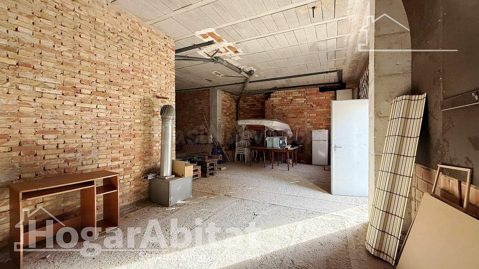 ¡PLAYA DE PILES! LOCAL COMERCIAL ECONÓMICO PARA REFORMAR CON