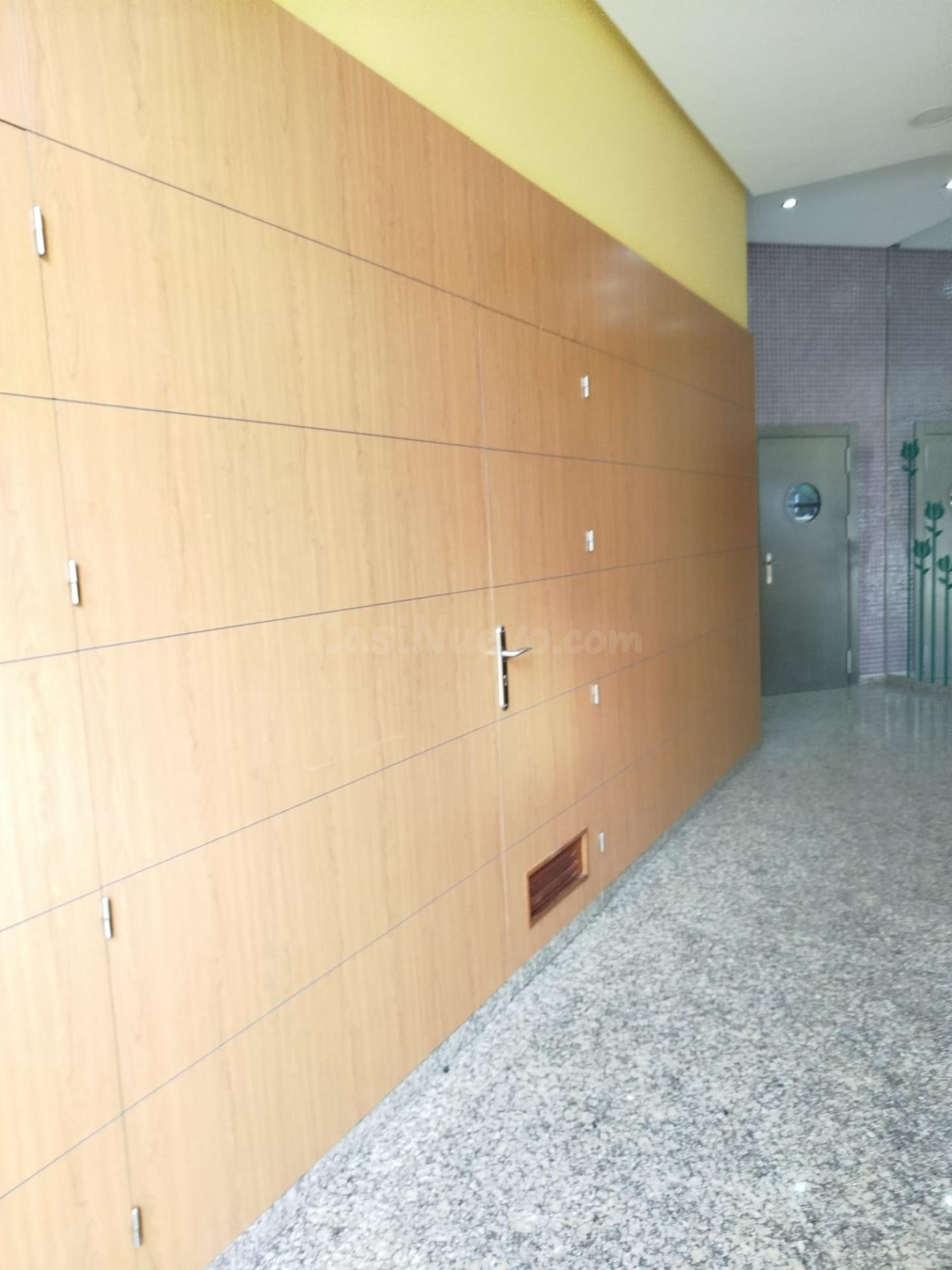 ¡Se vende amplia plaza de garaje en Ronda Sur! - foto 3