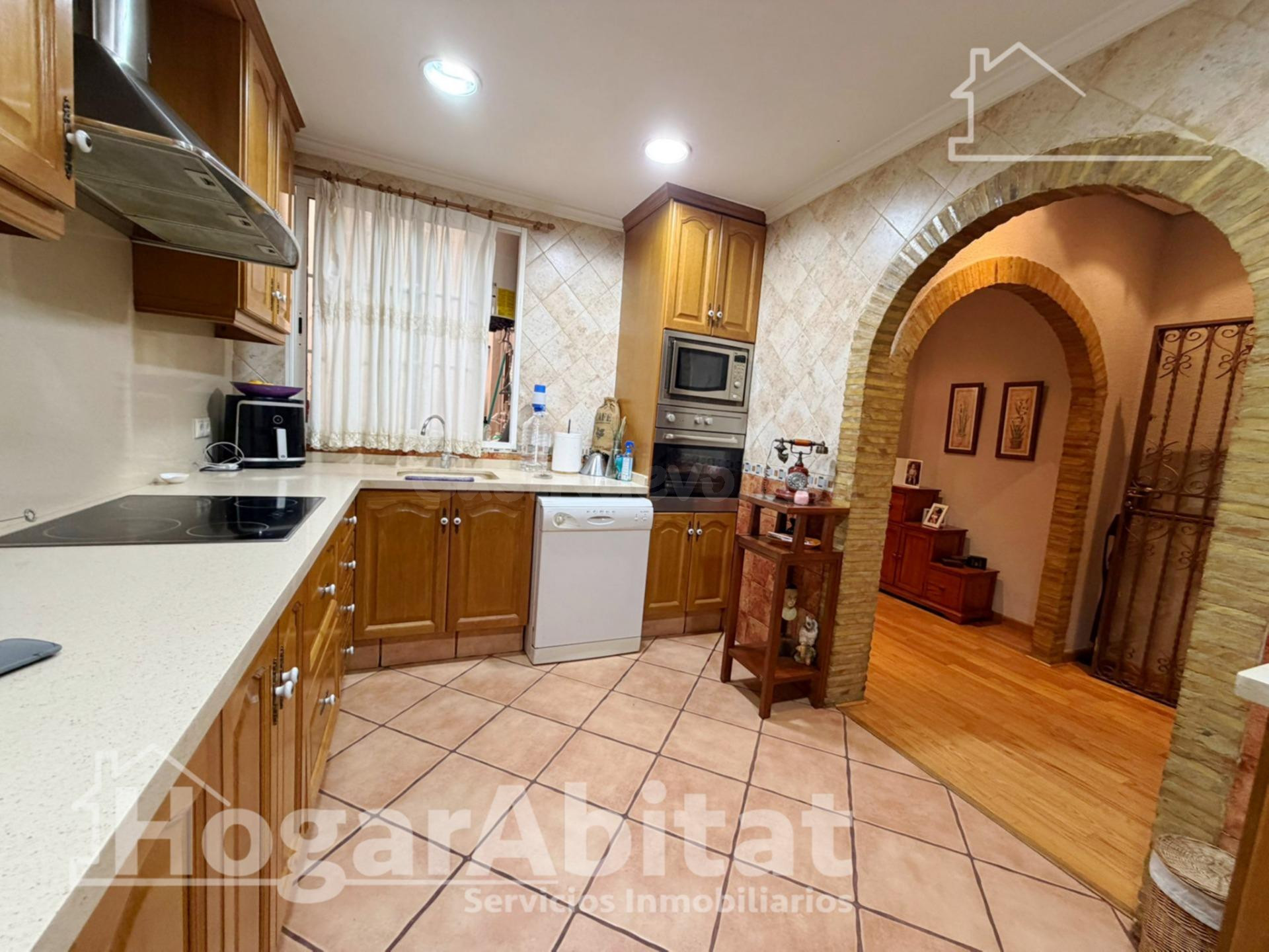 ESPACIOSA, VERSÁTIL Y MUY LUMINOSA CON TERRAZA Y GARAJE - foto 4