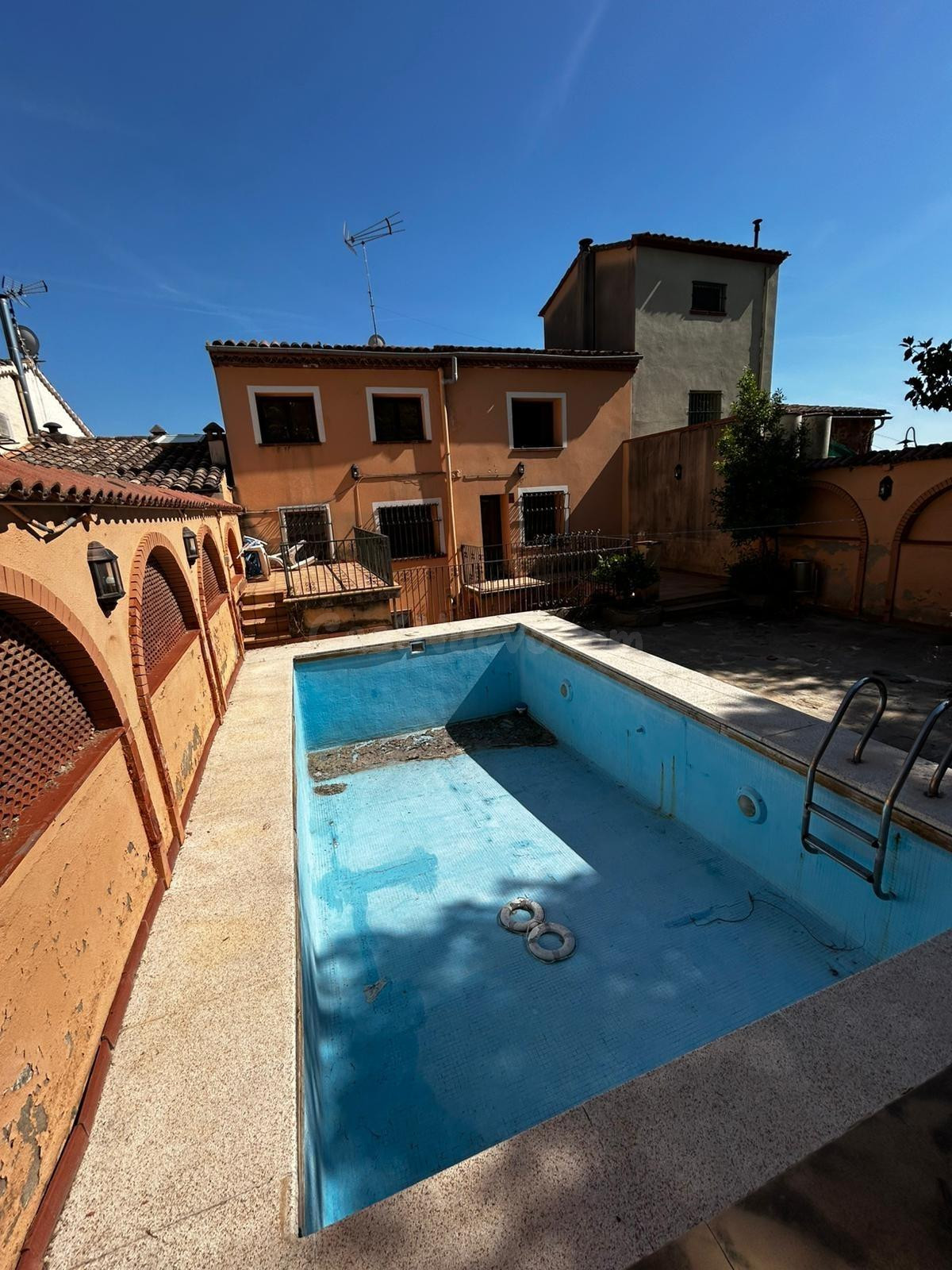 CHALET PAREADO EN VACARISSES - foto 5