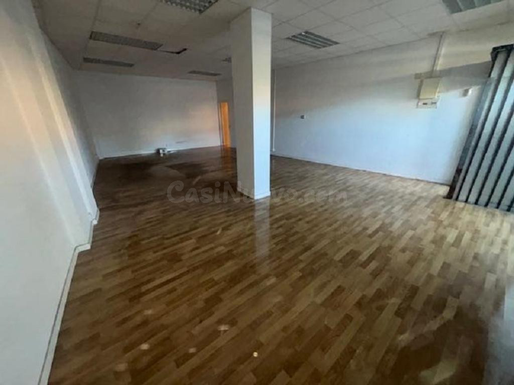 LOCAL COMERCIAL EN CRT.MATADEPERA TERRASSA - foto 3