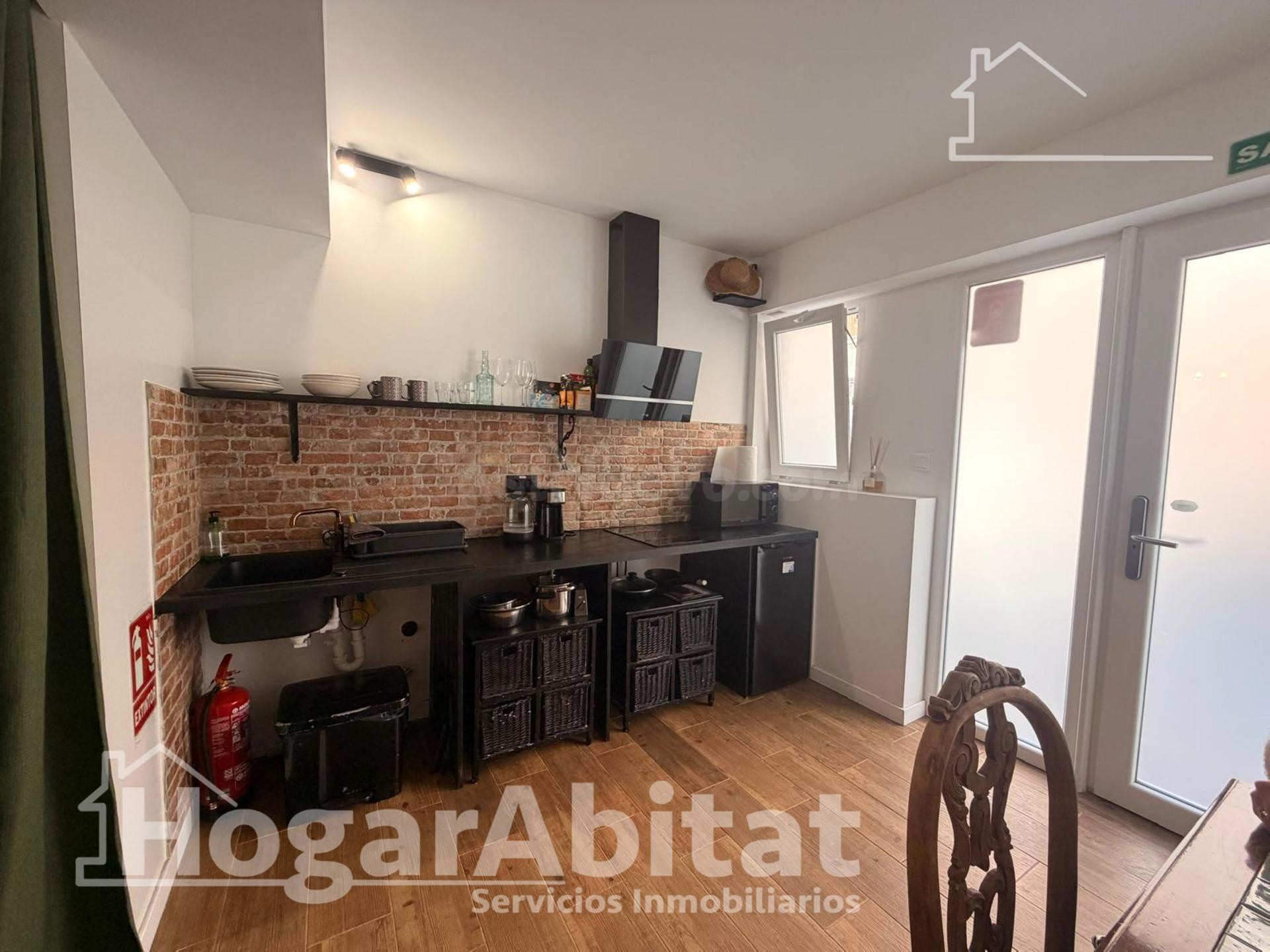 GRAN OPORTUNIDAD, DOS BAJOS REFORMADOS CON ALTA RENTABILIDAD - foto 4