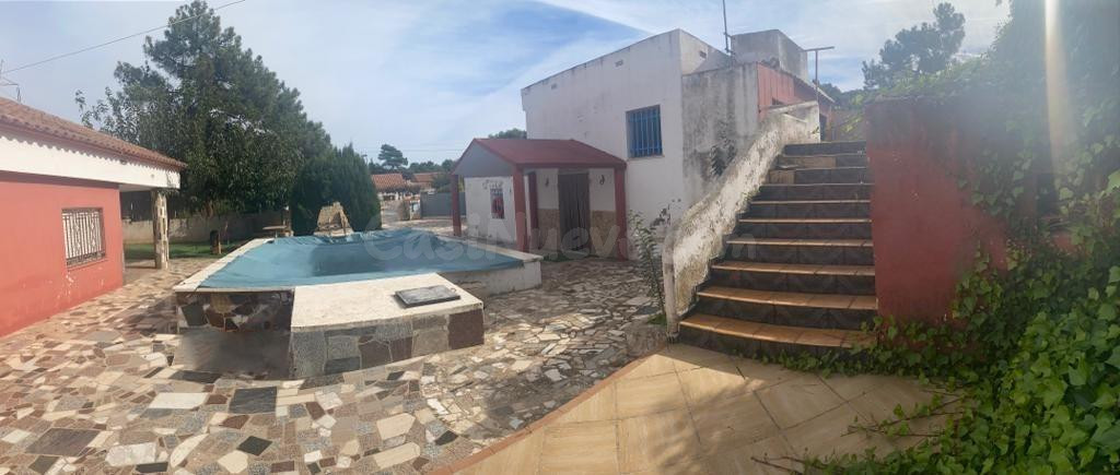 CHALET CON PISCINA