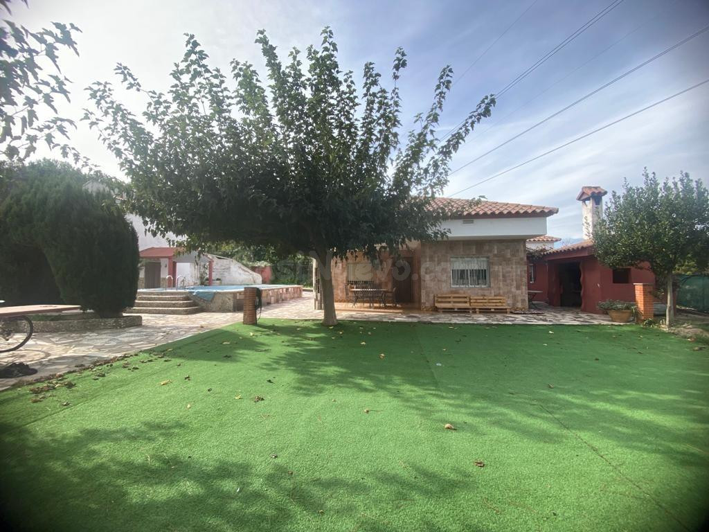 CHALET CON PISCINA - foto 2