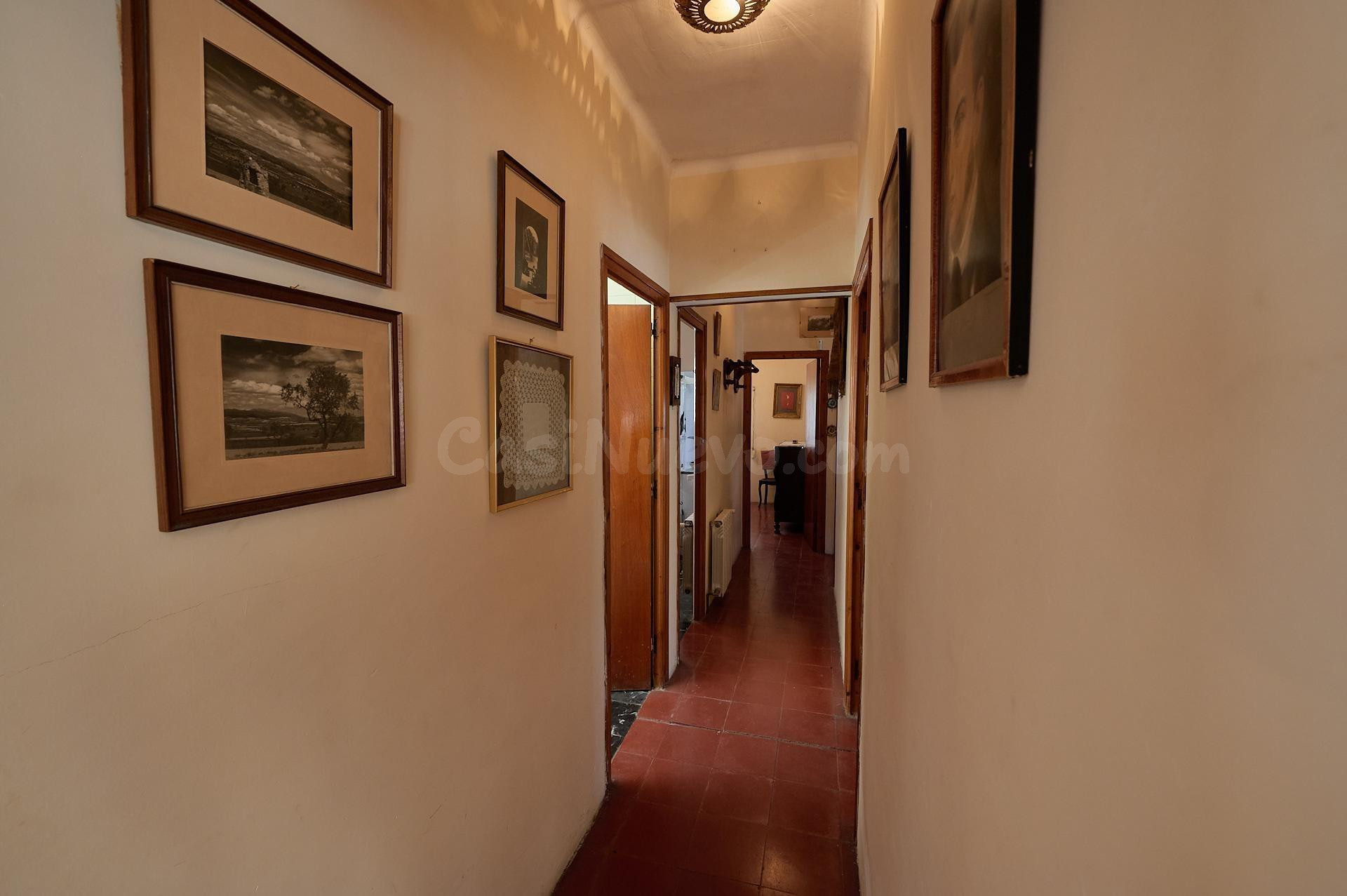 CASA EN VENDA A SENTMENAT AMB MOLTES POSSIBILITATS - foto 5