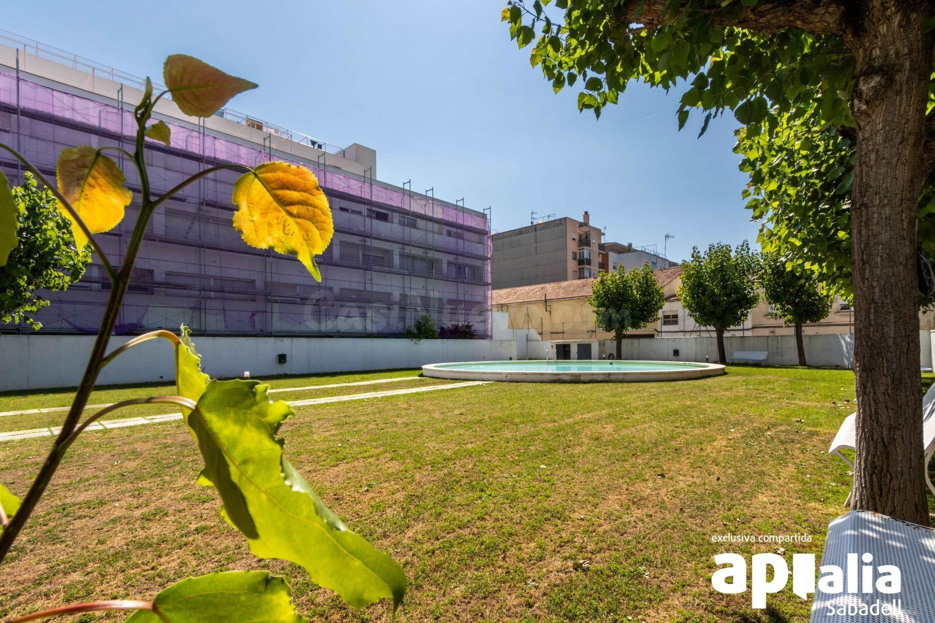 Vivir en “El Barco” de Sabadell: vivienda reformada con pisc - foto 5