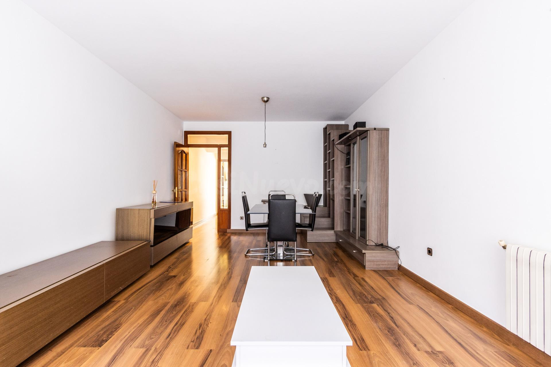 Casa al centre de Sabadell amb garatge per a 2 cotxes i terr - foto 5